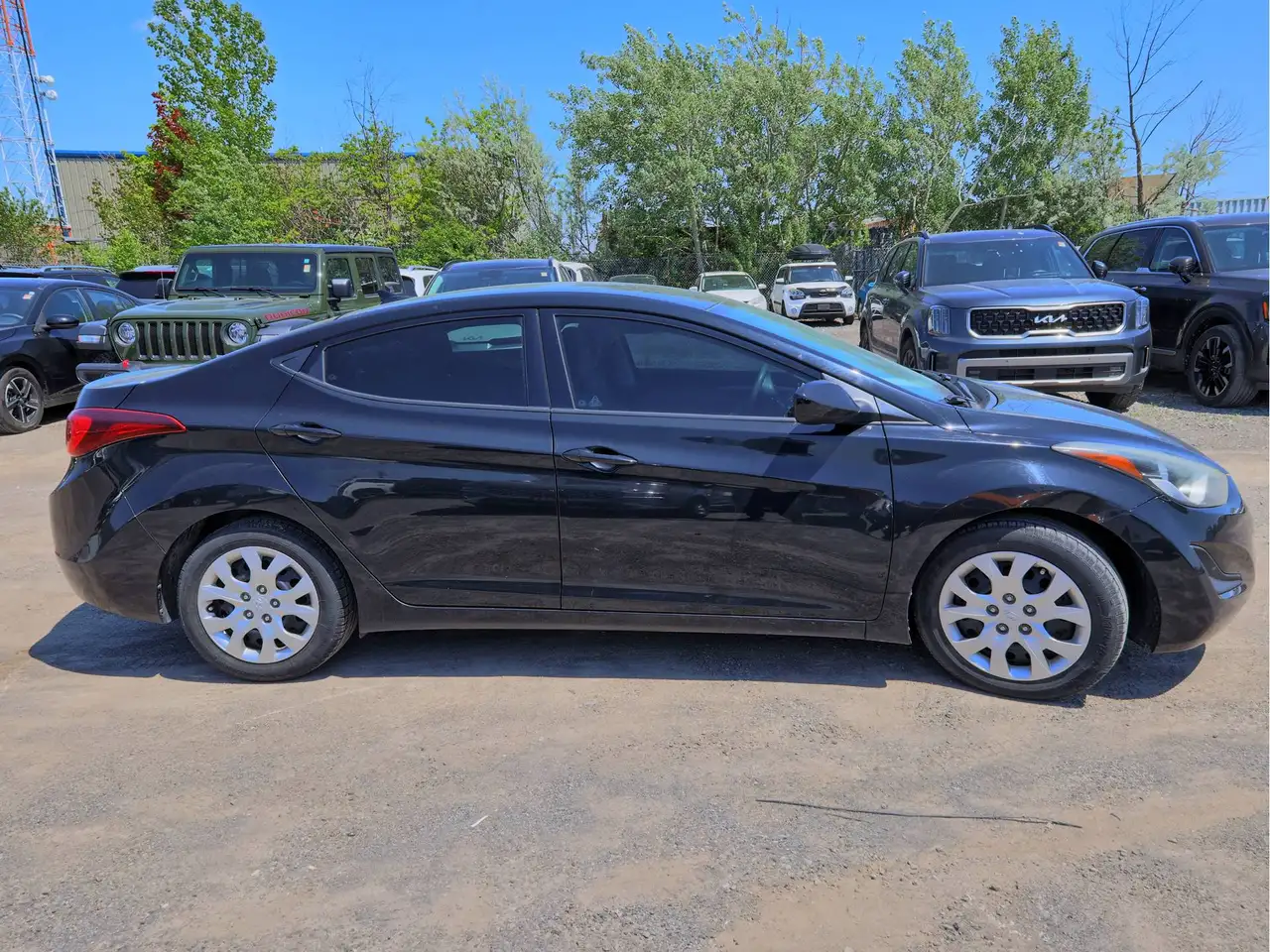 Hyundai ELANTRA снимка Hyundai ELANTRA