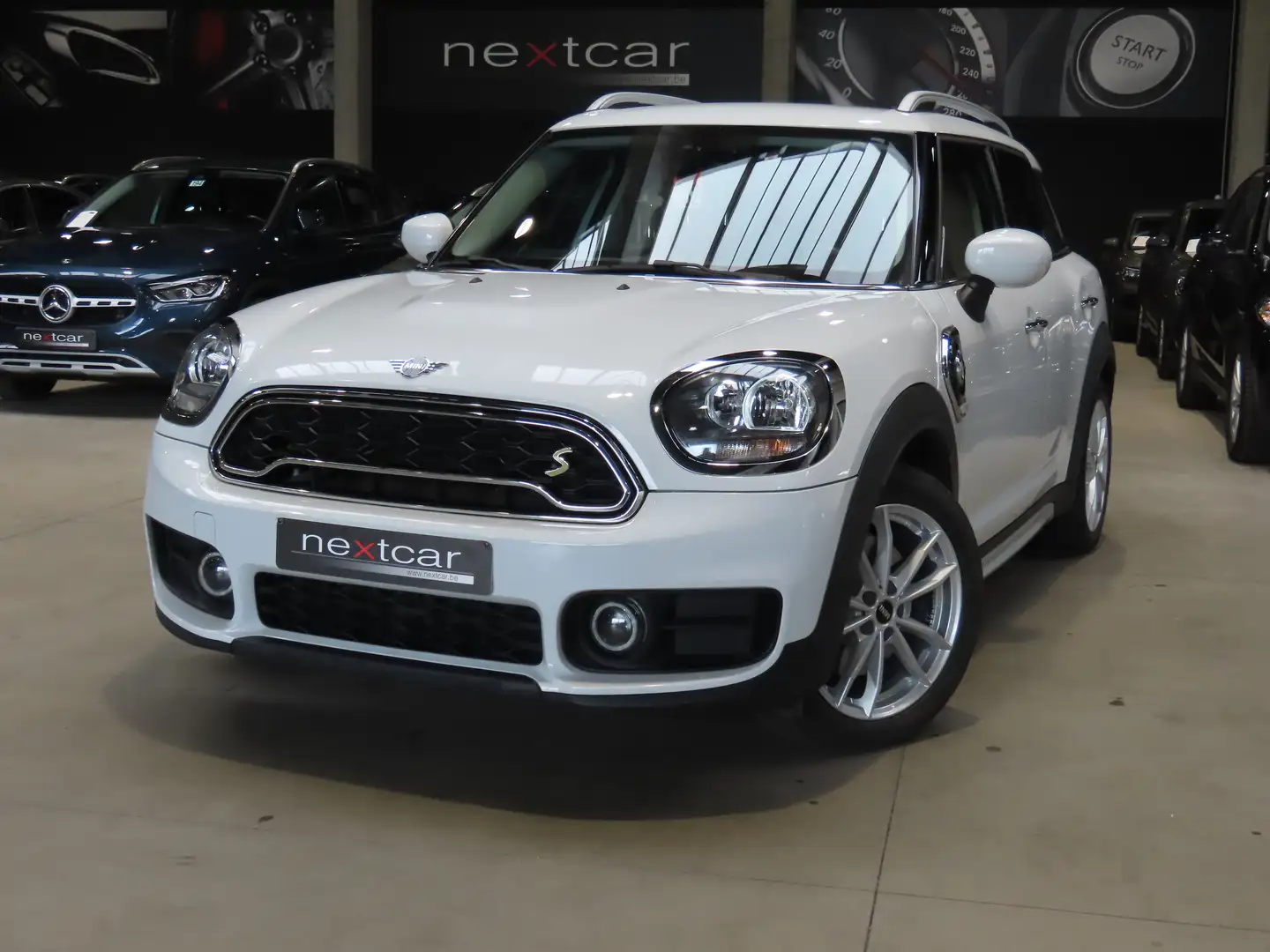 MINI Cooper SE Countryman ALL4 PlugIn NAVI PRO-VISUAL BOOST-CRUISE-PARKING Bílá - 1