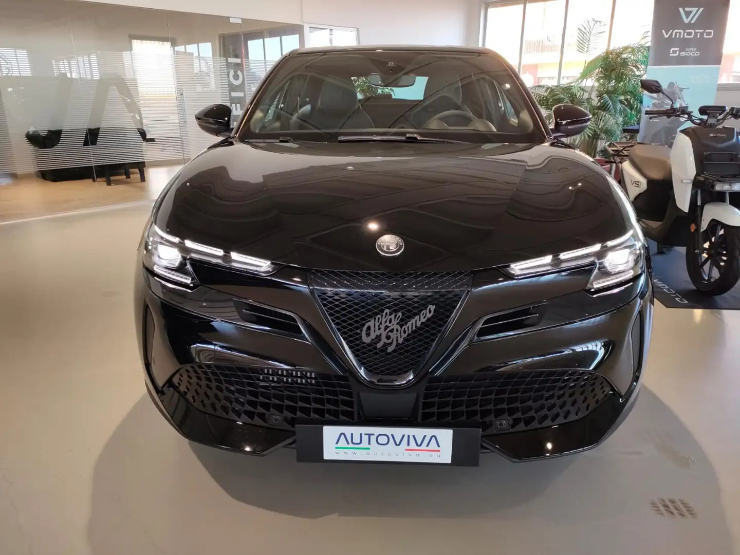 Alfa Romeo Junior 1.2 145 CV Hybrid eDCT6 con Pack Techno Nero - 2