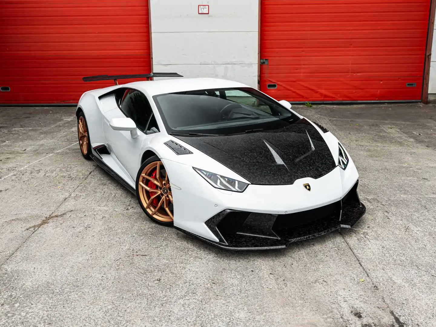 Lamborghini Huracán LP 610-4/AKRAPOVIC/CARBONPACK/FULL HISTORY/PERFECT Wit - 2