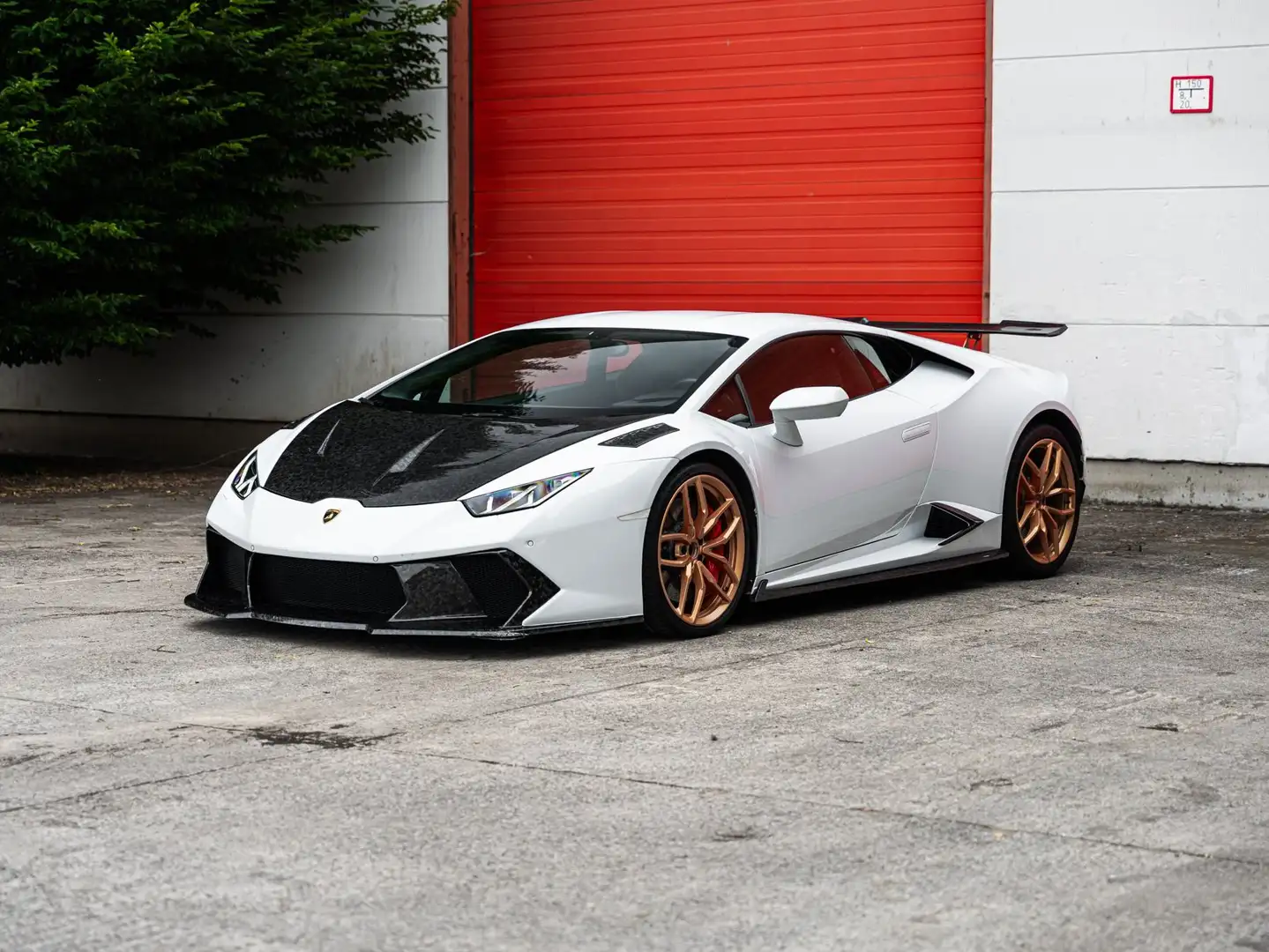 Lamborghini Huracán LP 610-4/AKRAPOVIC/CARBONPACK/FULL HISTORY/PERFECT Wit - 1