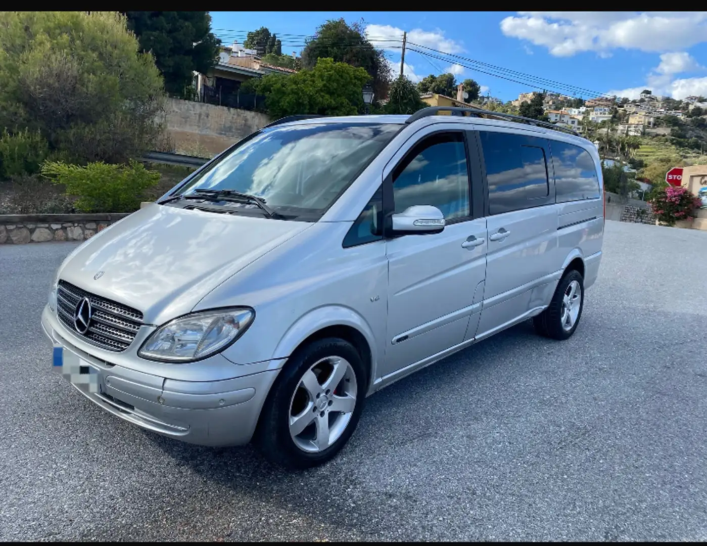 Mercedes-Benz Viano 3.0CDI Fun Largo Aut. Gris - 2