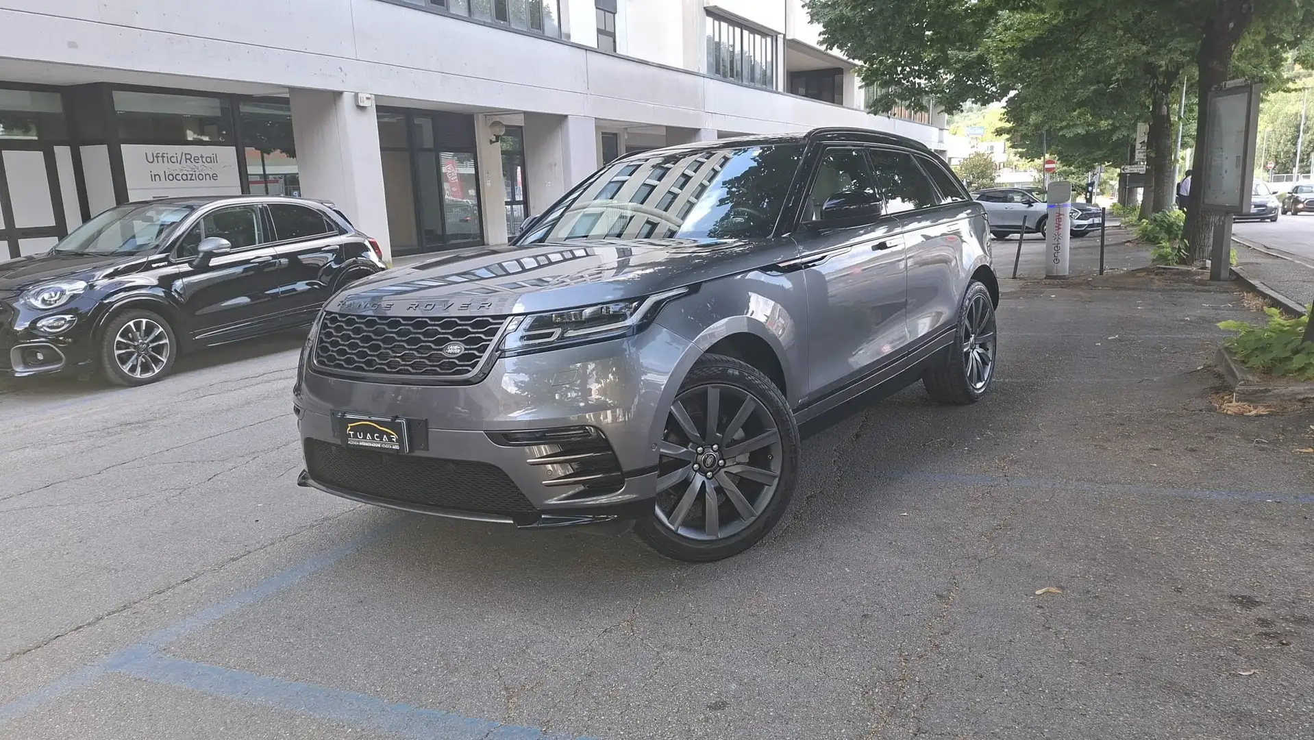 Land Rover Range Rover Velar R. Rover Velar 2017 2.0 i4 R-Dynamic SE 240cv auto Gris - 1