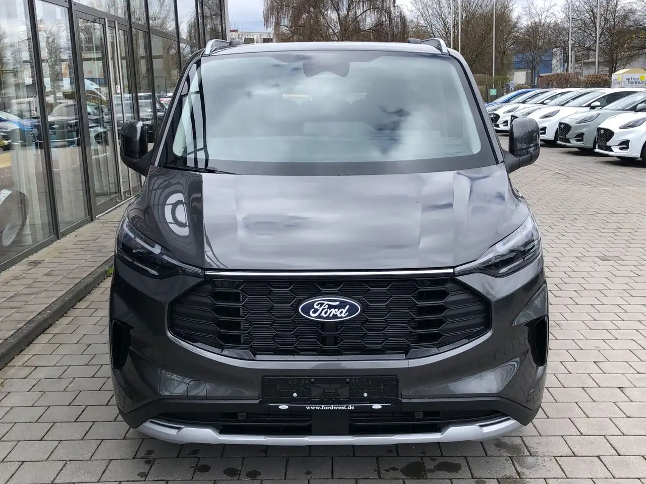 Ford Tourneo Custom 2026 — фото 6