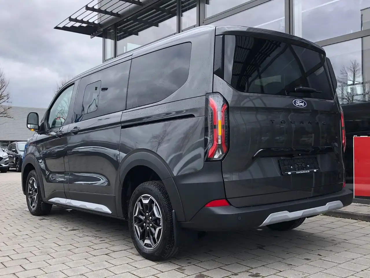 Ford Tourneo Custom 2026 — фото 9