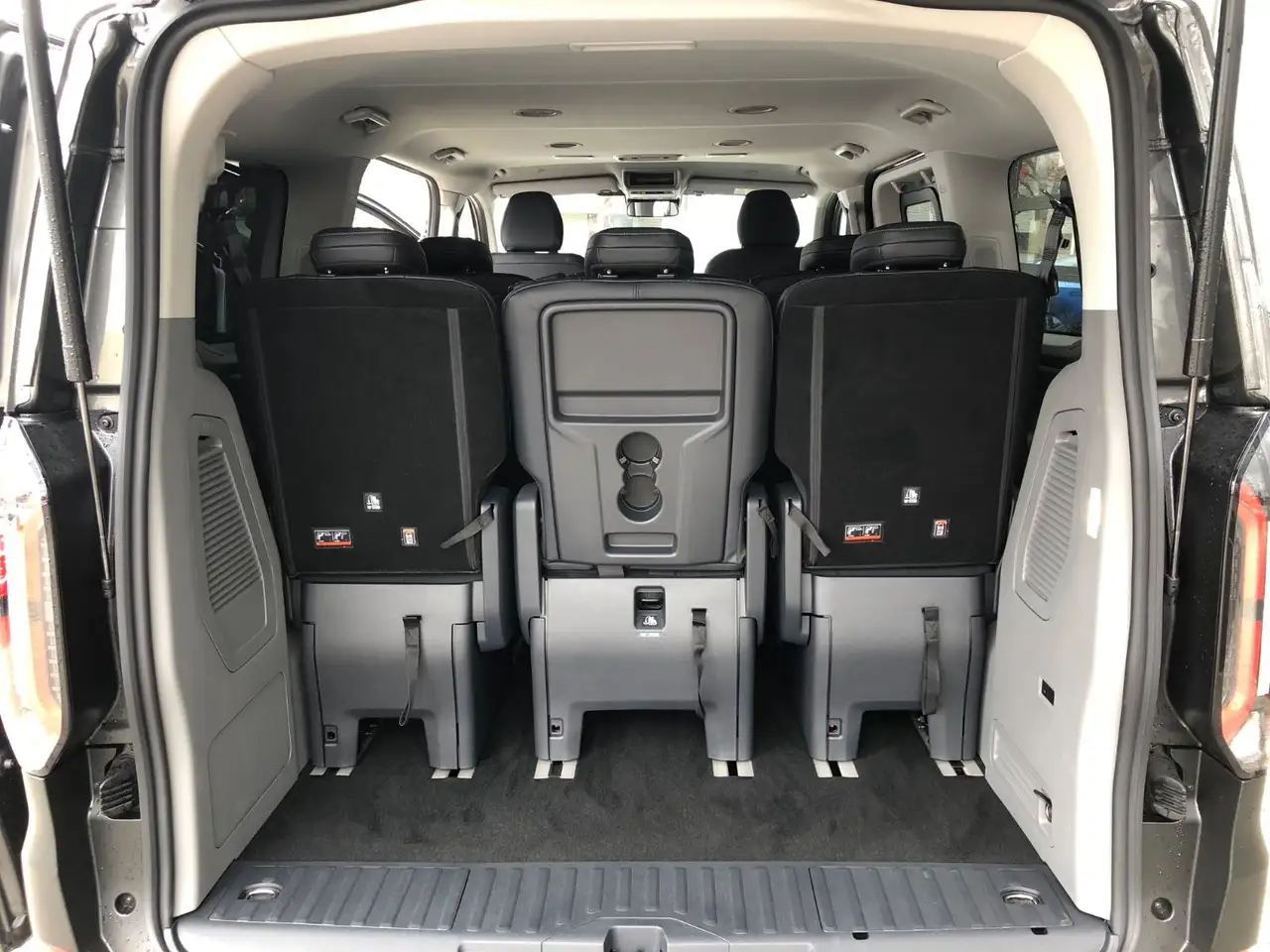 Ford Tourneo Custom 2026 — фото 13