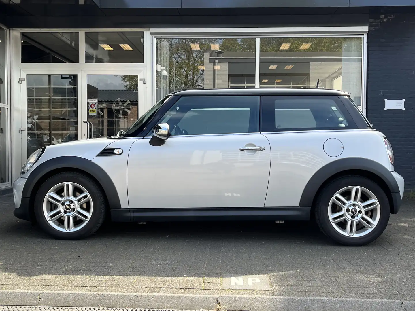 MINI Cooper Mini 1.6 10 Years II CLIMA / CRUISE / NAVI Bianco - 2