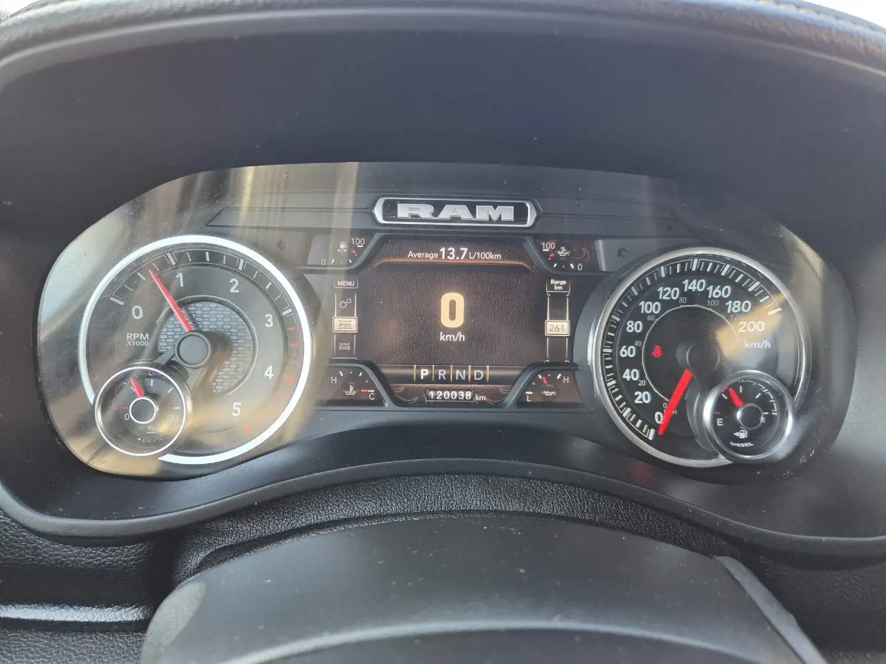 RAM 2500 снимка RAM 2500