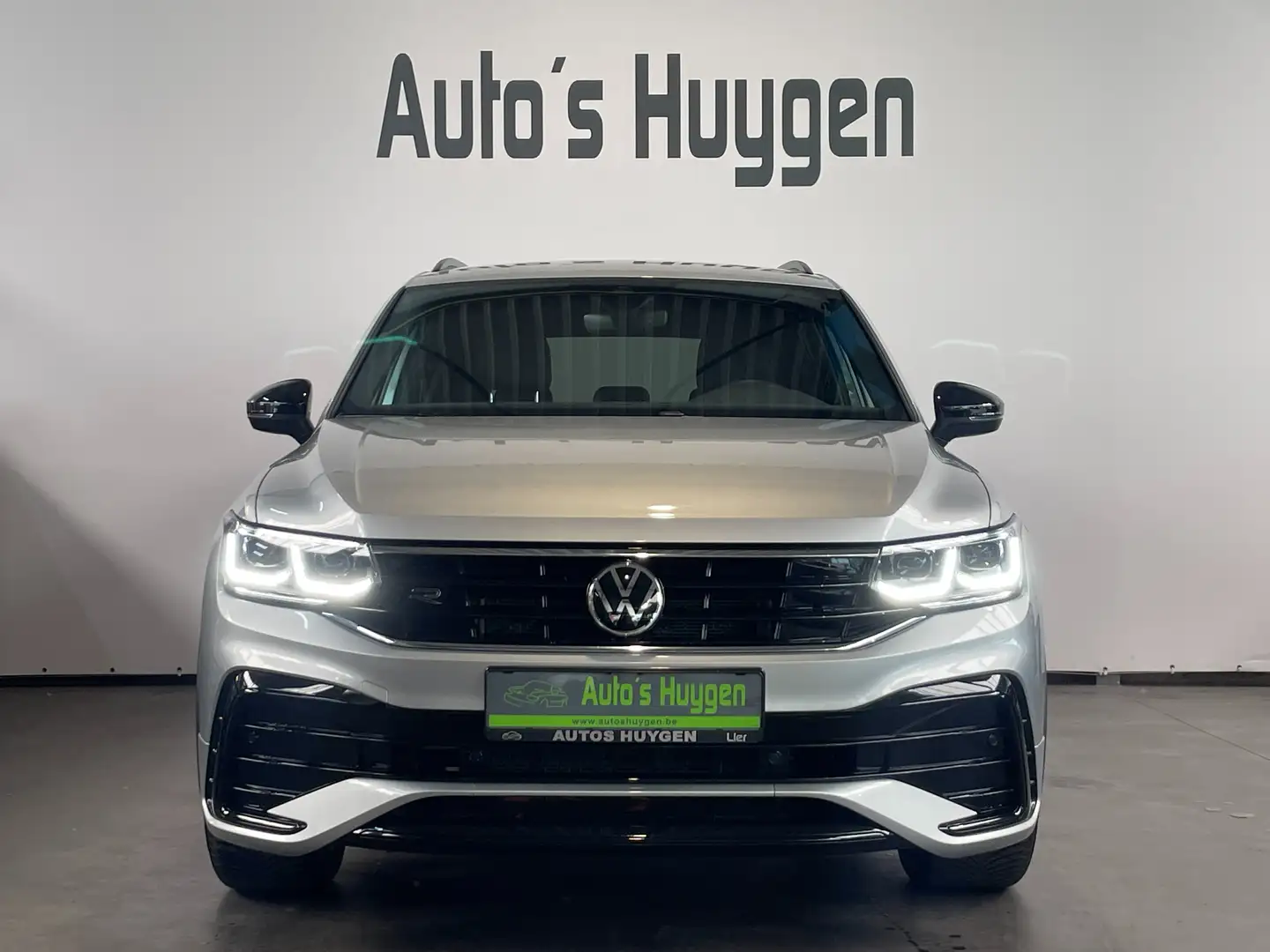 Volkswagen Tiguan 1.4 eHybrid PHEV R-Line srebrna - 2