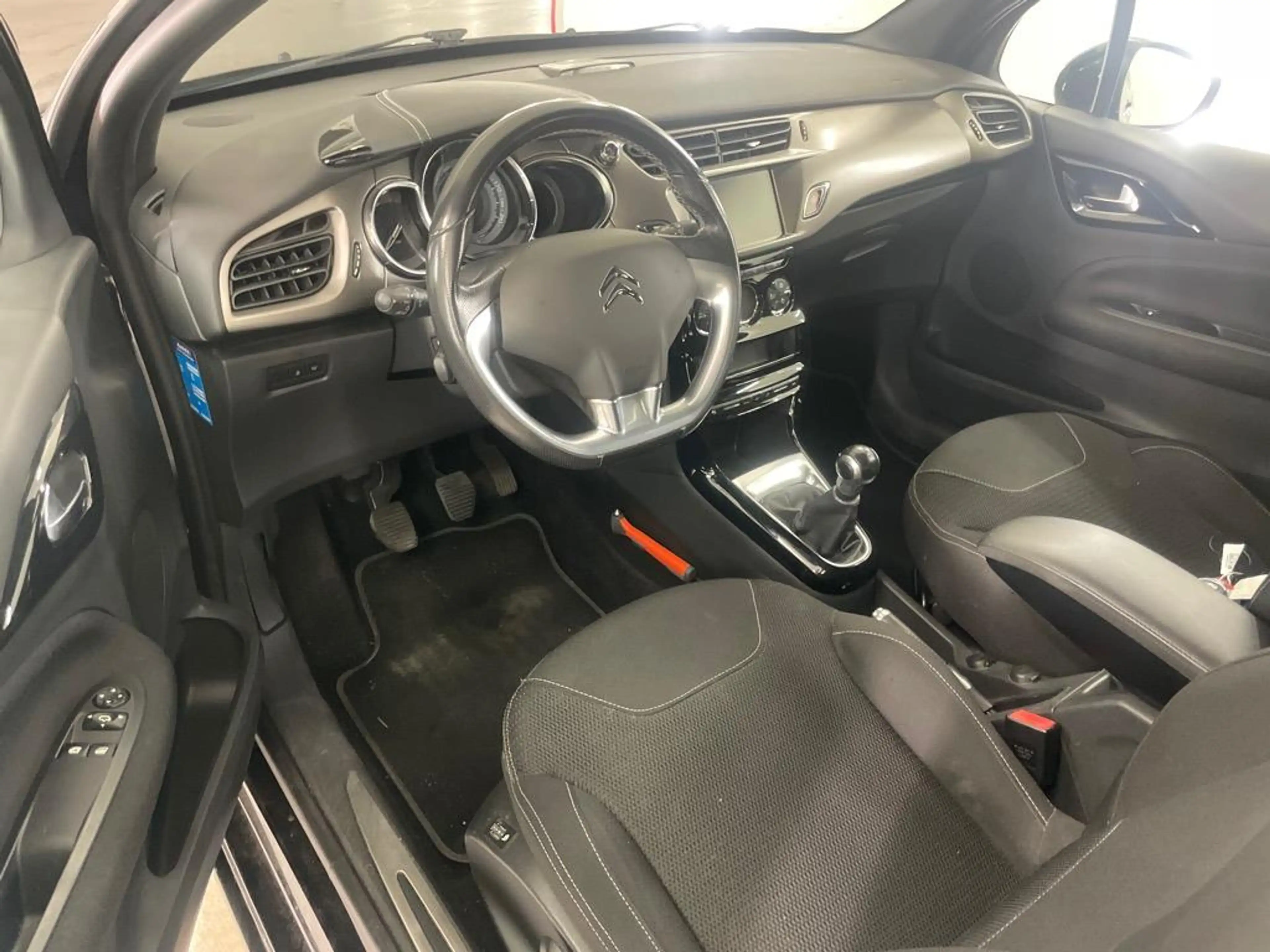 DS Automobiles DS 3 1.2 PureTech So Chic / Auto rijdt prima — photo 10