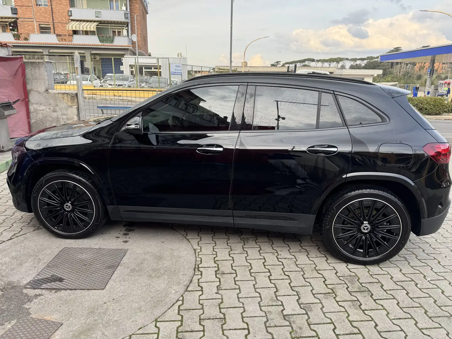 Mercedes-Benz GLA 250 AMG Line Premium 4matic auto - 2