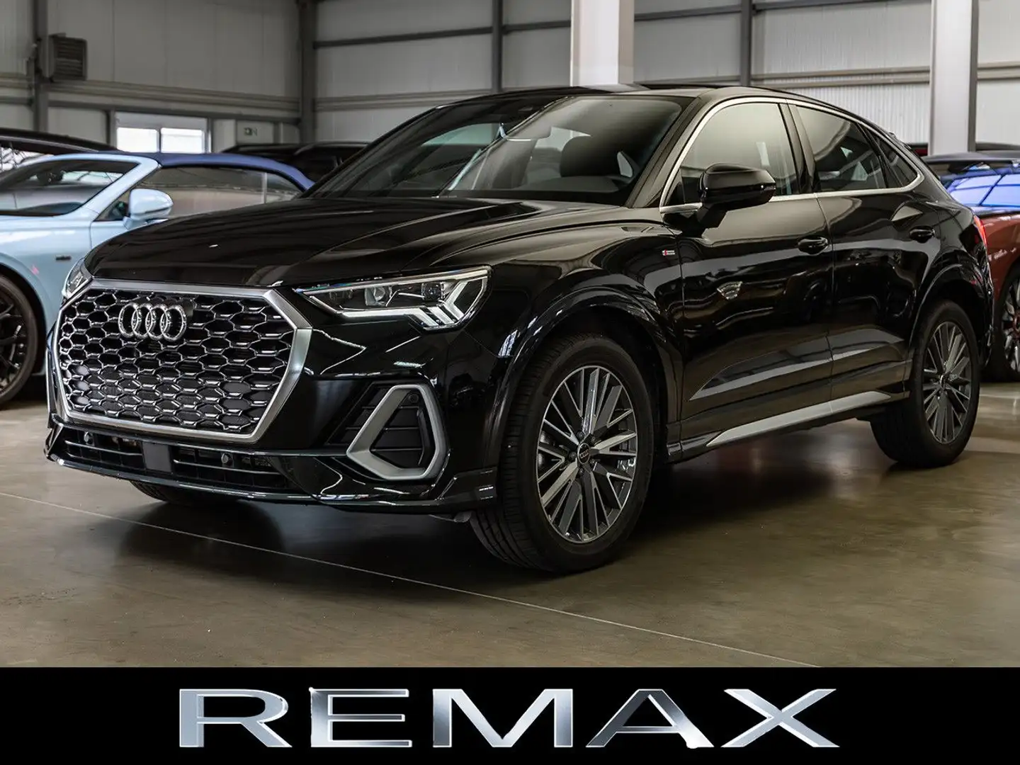Audi Q3 Sportback 35 TDI / S Line / Pano Schwarz - 1