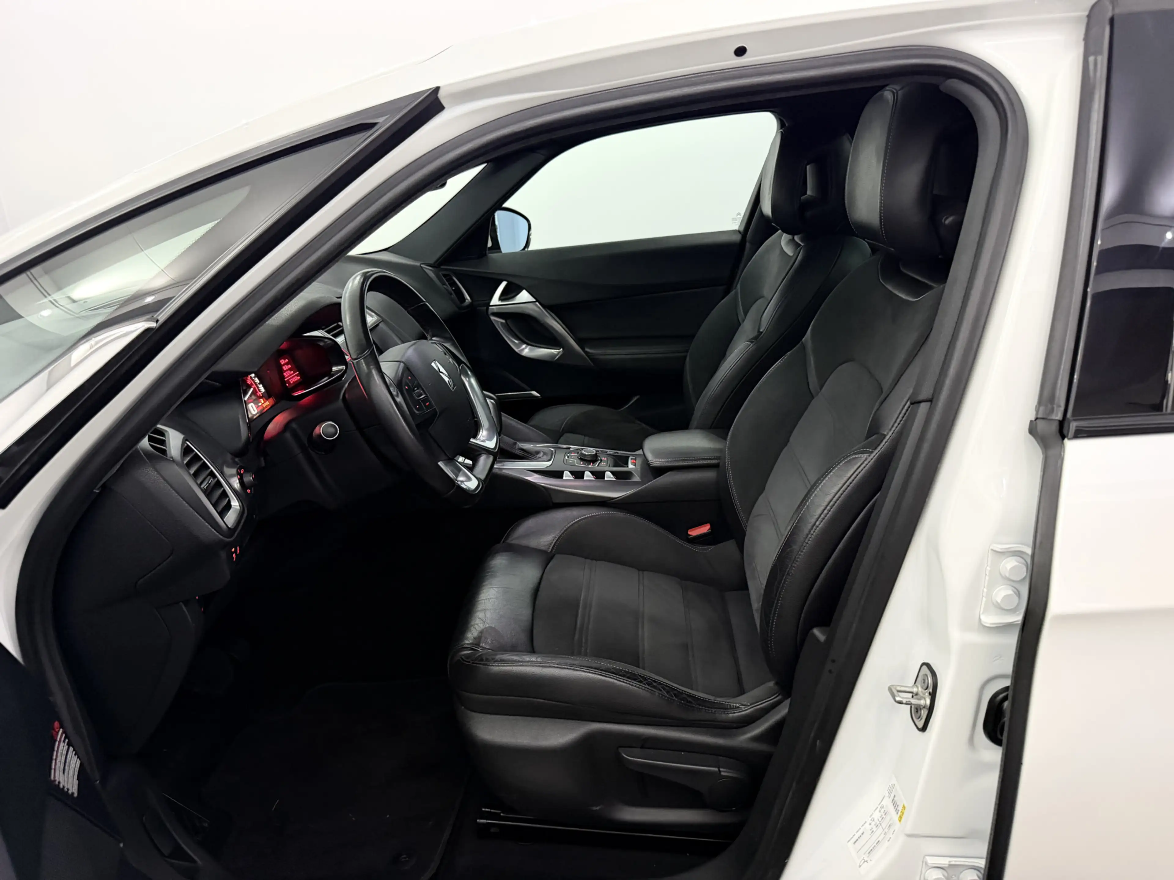 Citroen DS5 1.6 THP So Chic Panoramadak, Camera, Navi, Half le — photo 7