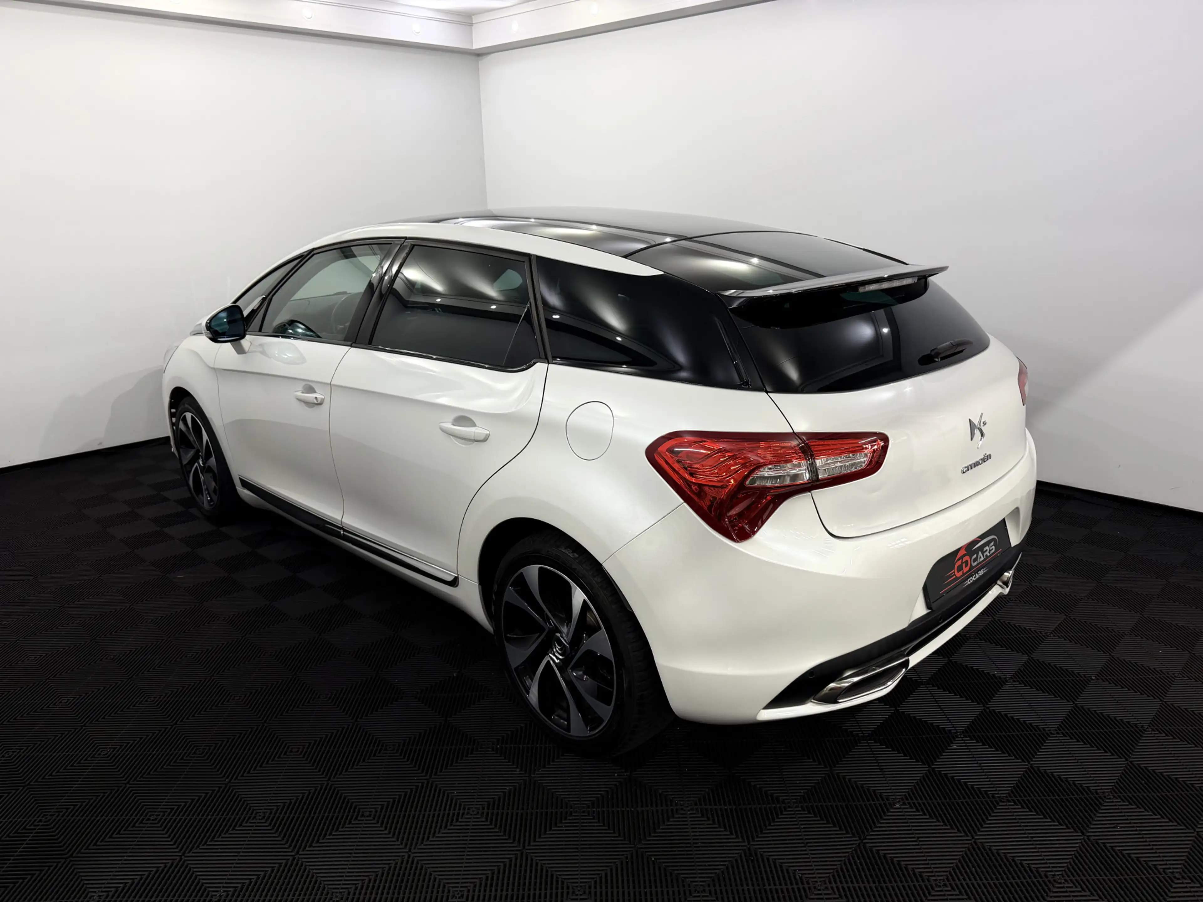 Citroen DS5 1.6 THP So Chic Panoramadak, Camera, Navi, Half le — photo 4