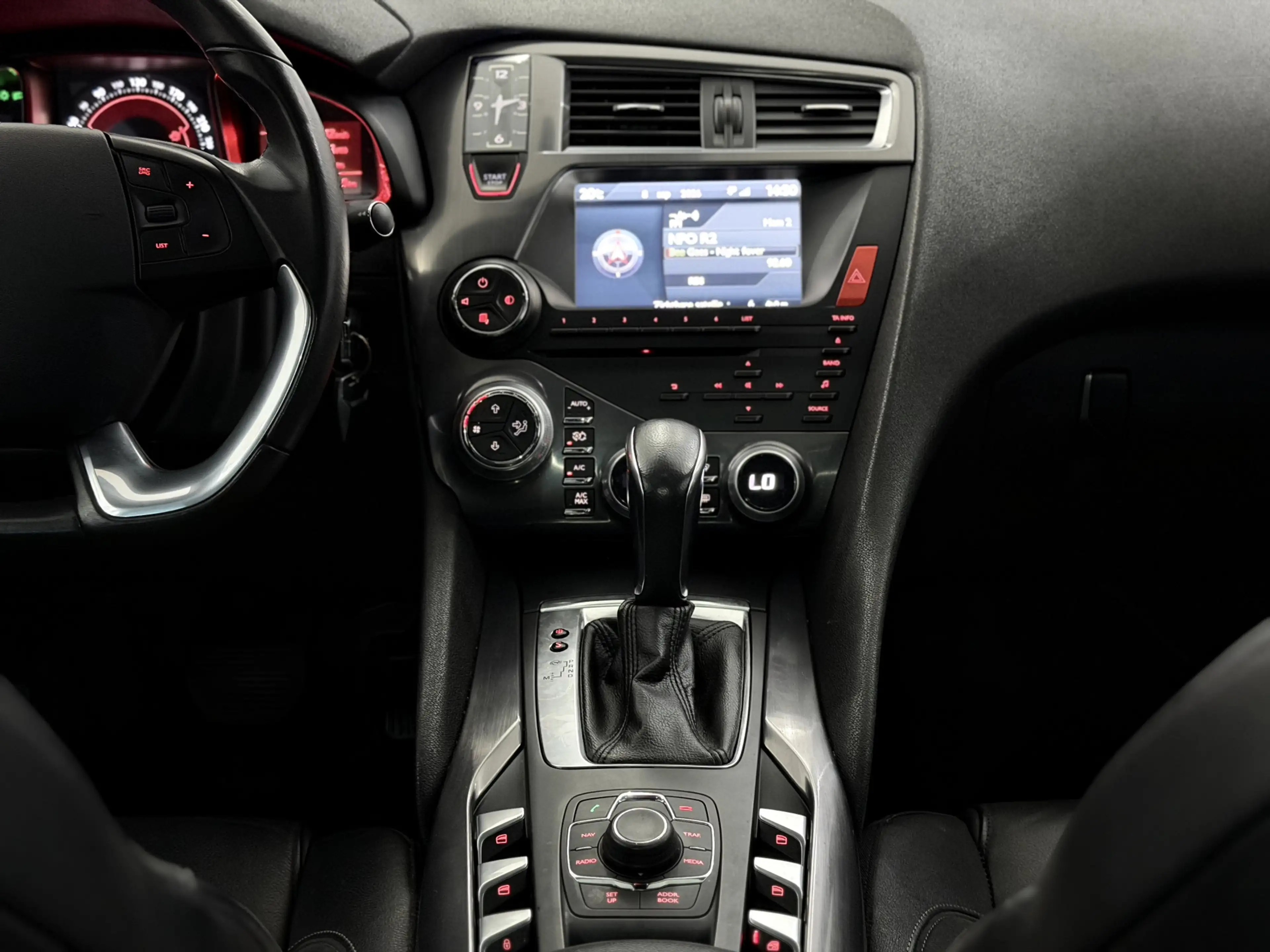 Citroen DS5 1.6 THP So Chic Panoramadak, Camera, Navi, Half le — photo 13
