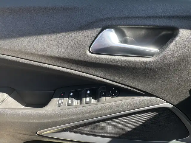 Opel Crossland X view 12