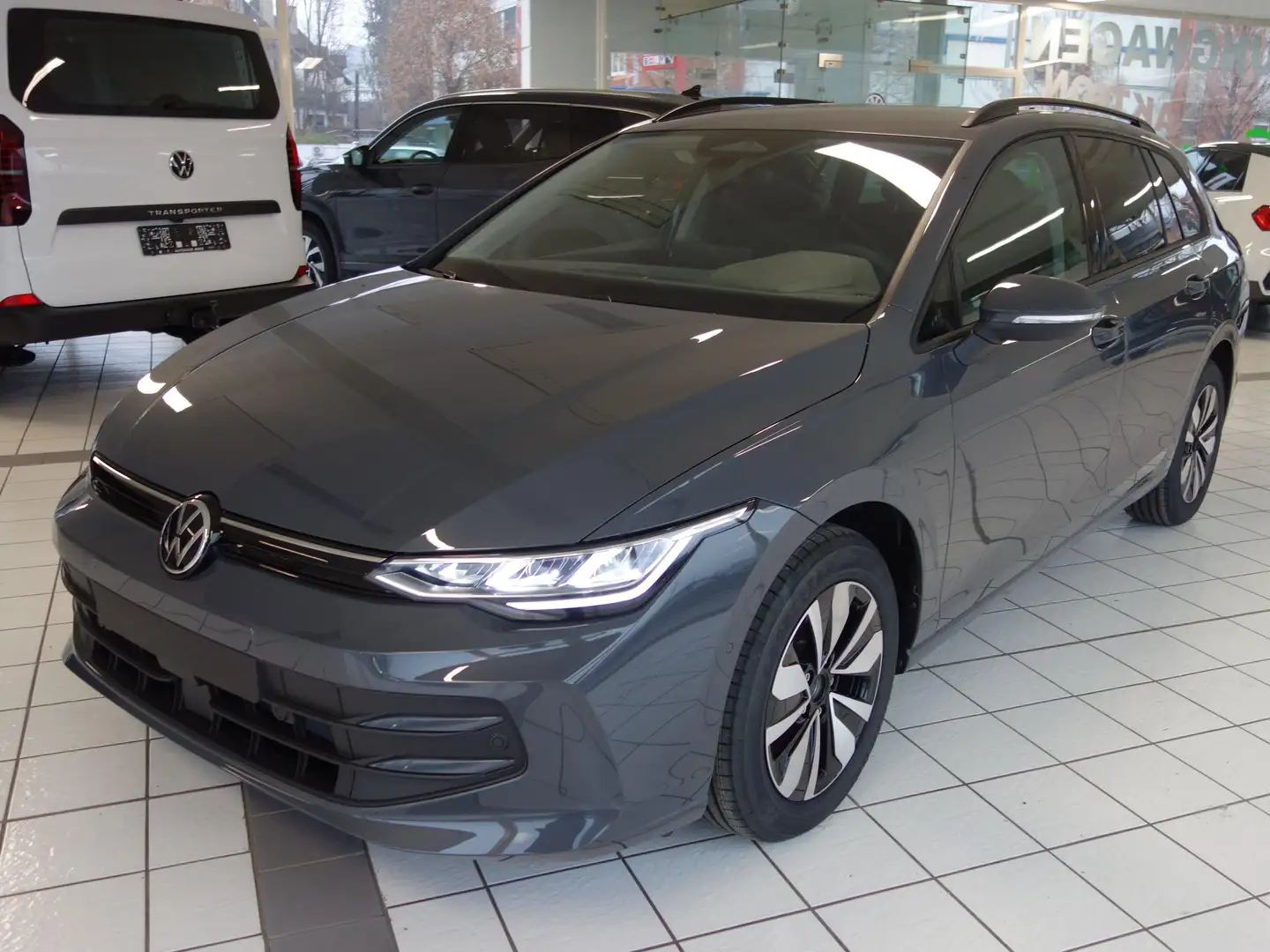 Volkswagen Golf Variant Business mHeV DSG - 1