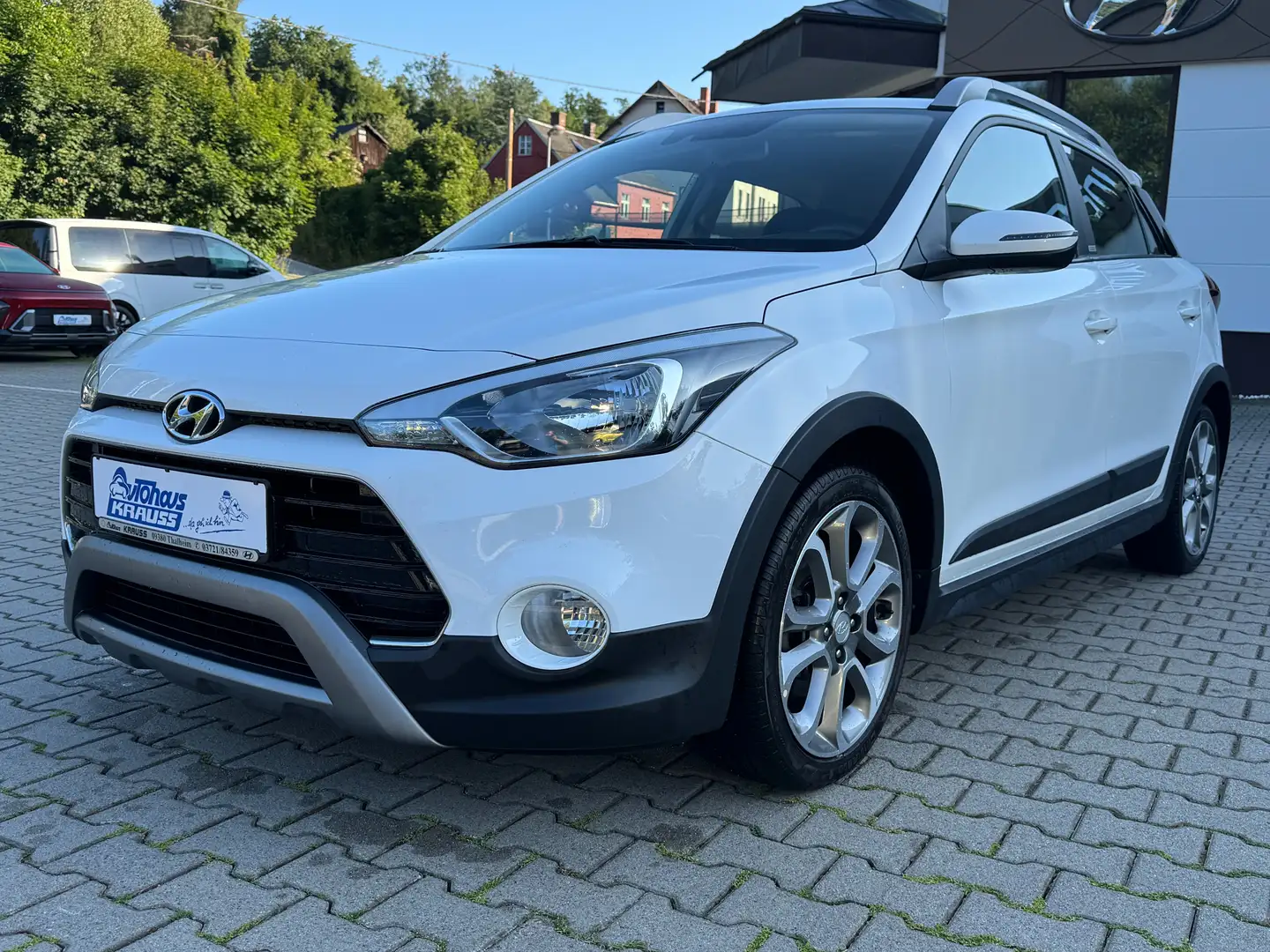 Hyundai i20 1.0 Active Trend SHZ LHZ Klimaautomatik Blanc - 1