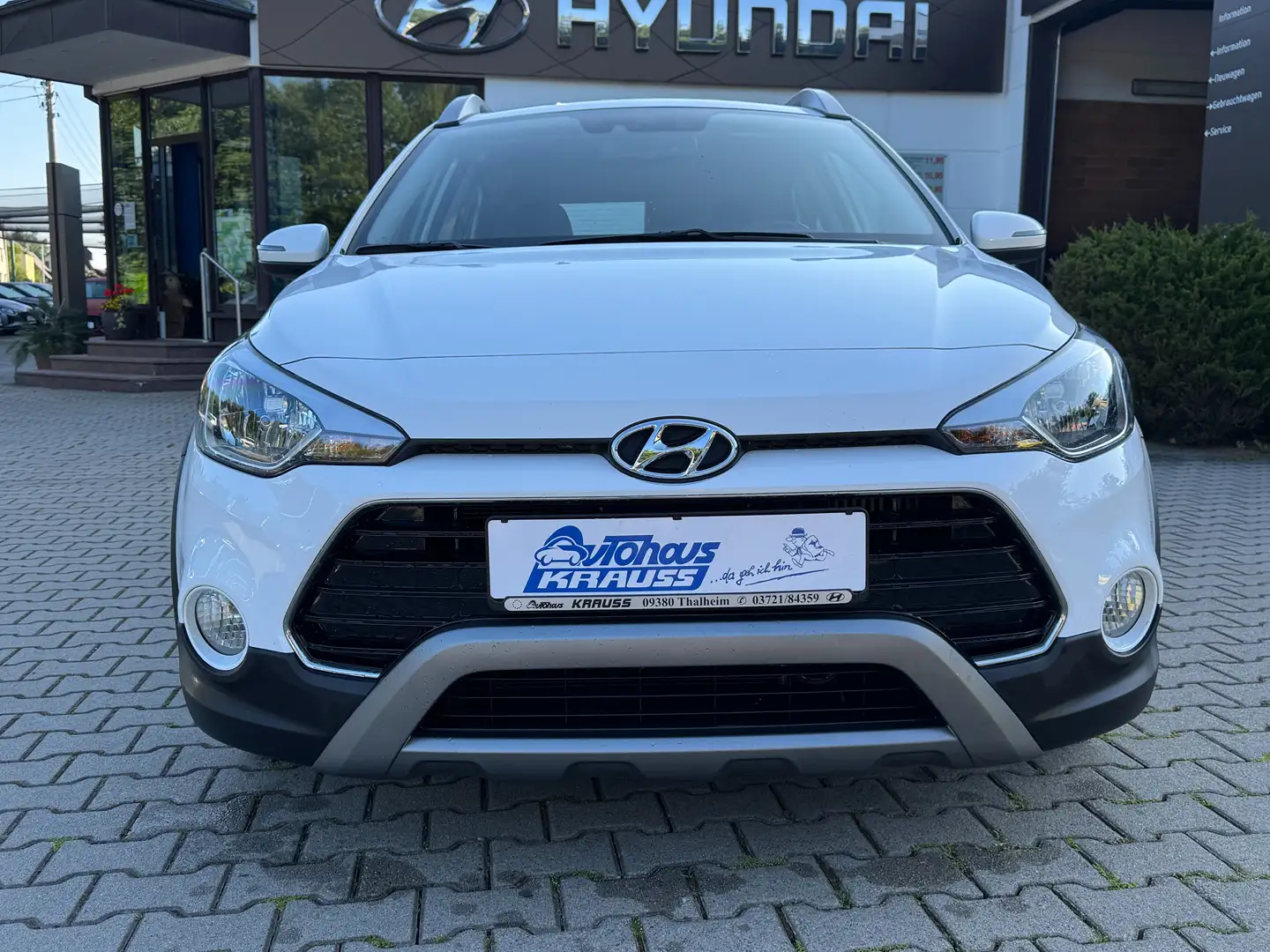 Hyundai i20 1.0 Active Trend SHZ LHZ Klimaautomatik Blanc - 2