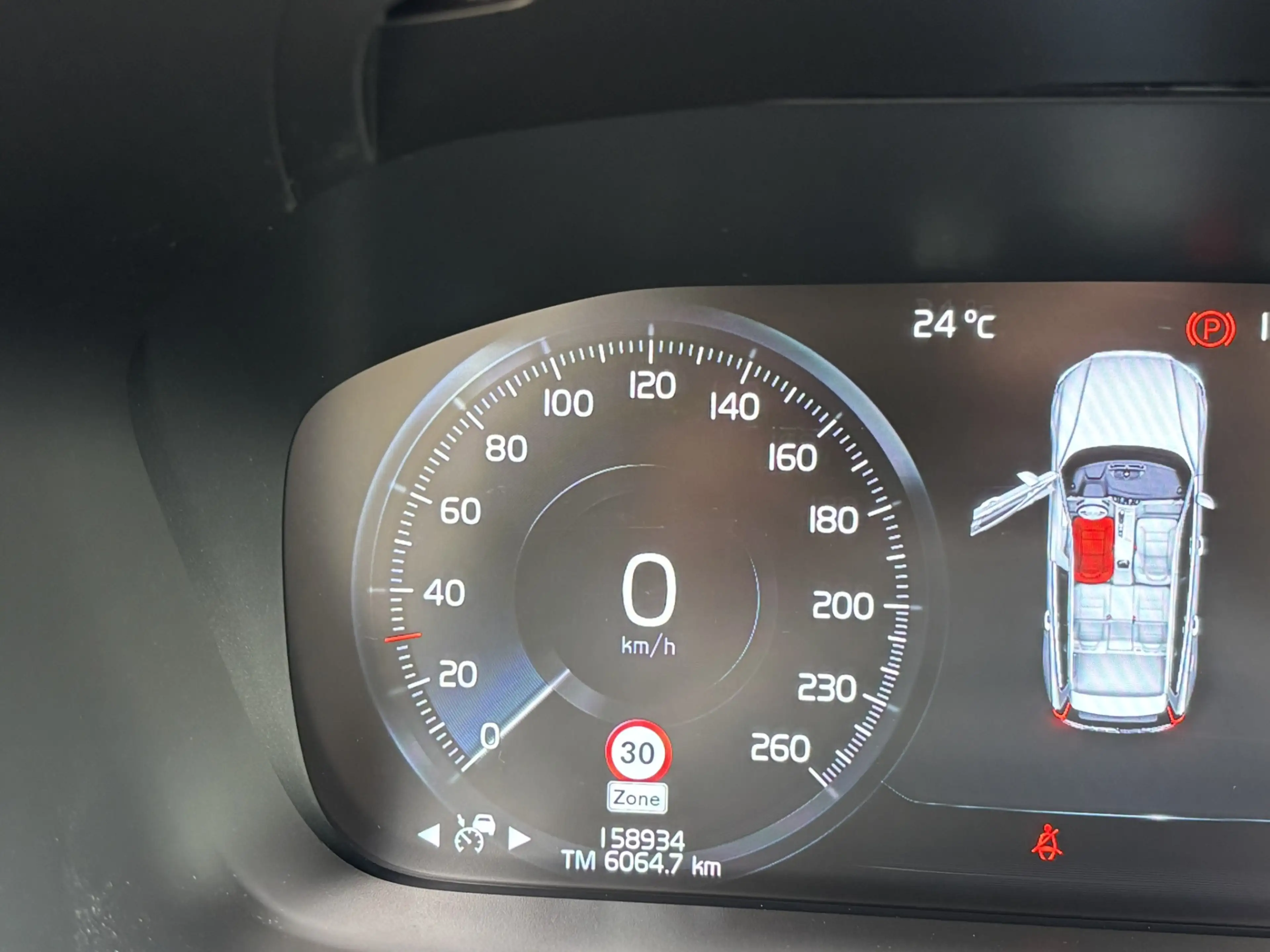 Volvo V60 T6 Recharge AWD R-Design Pano Keyless Pilot Assist — photo 21