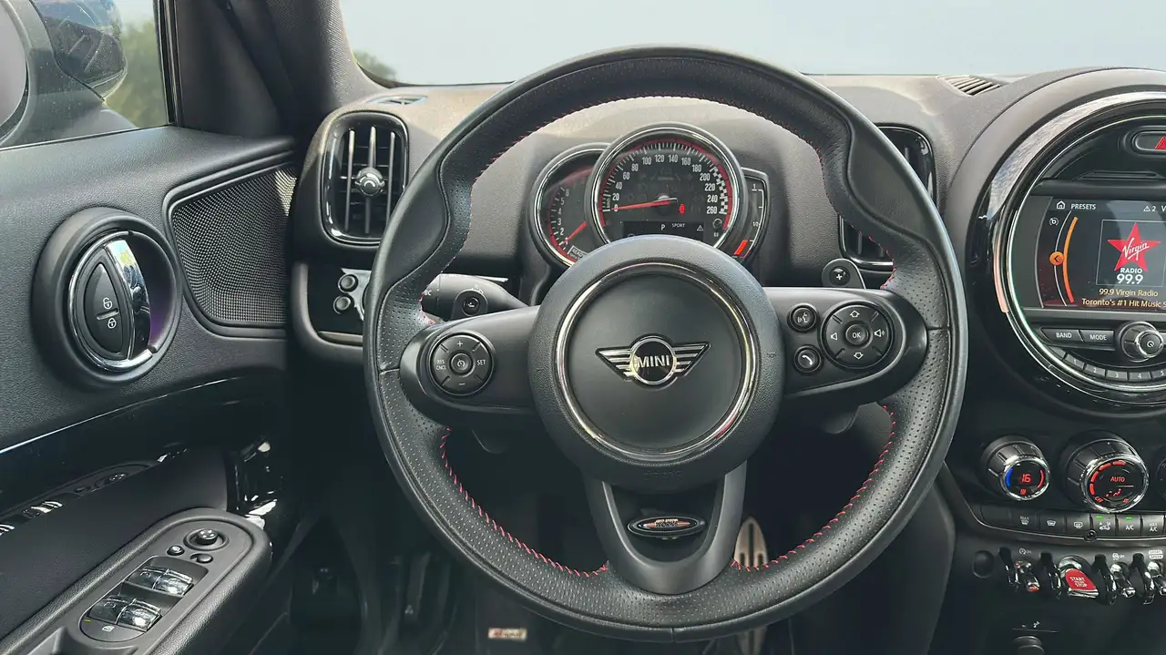 MINI John Cooper Works Countryman снимка MINI John Cooper Works Countryman
