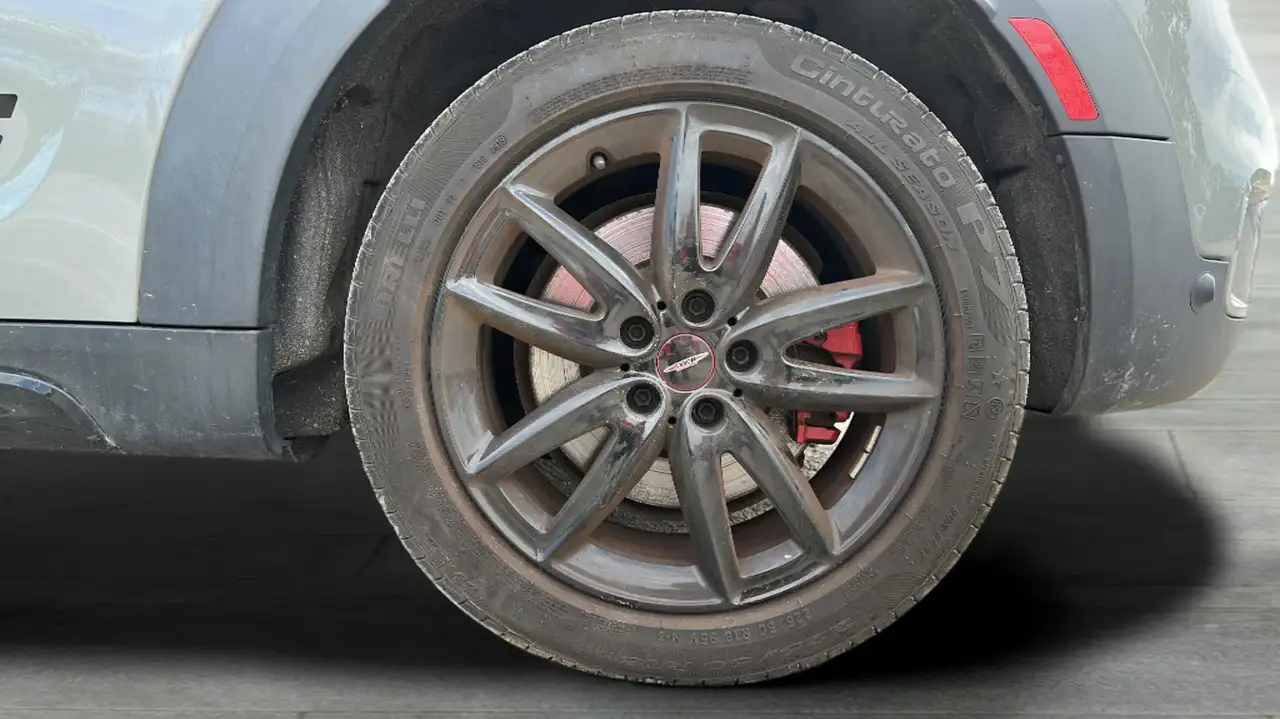 MINI John Cooper Works Countryman снимка MINI John Cooper Works Countryman