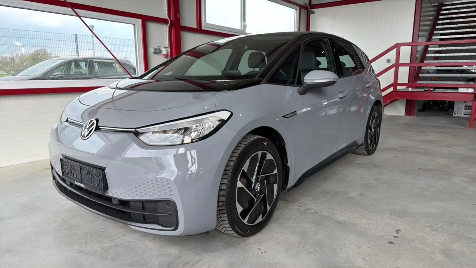 Volkswagen ID.3 Pro Performance Grau - 2