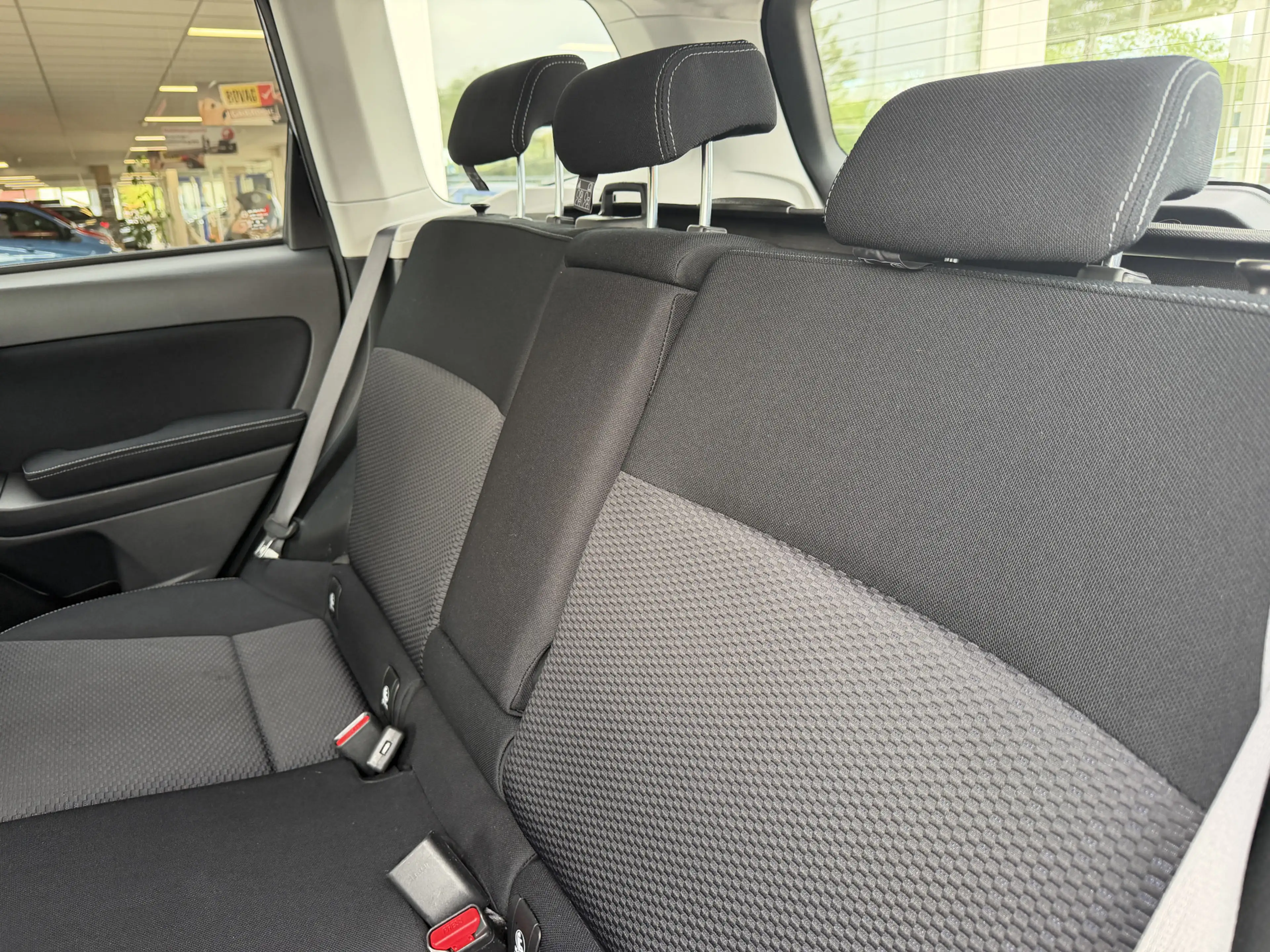 Subaru Forester 2.0 Luxury — photo 11
