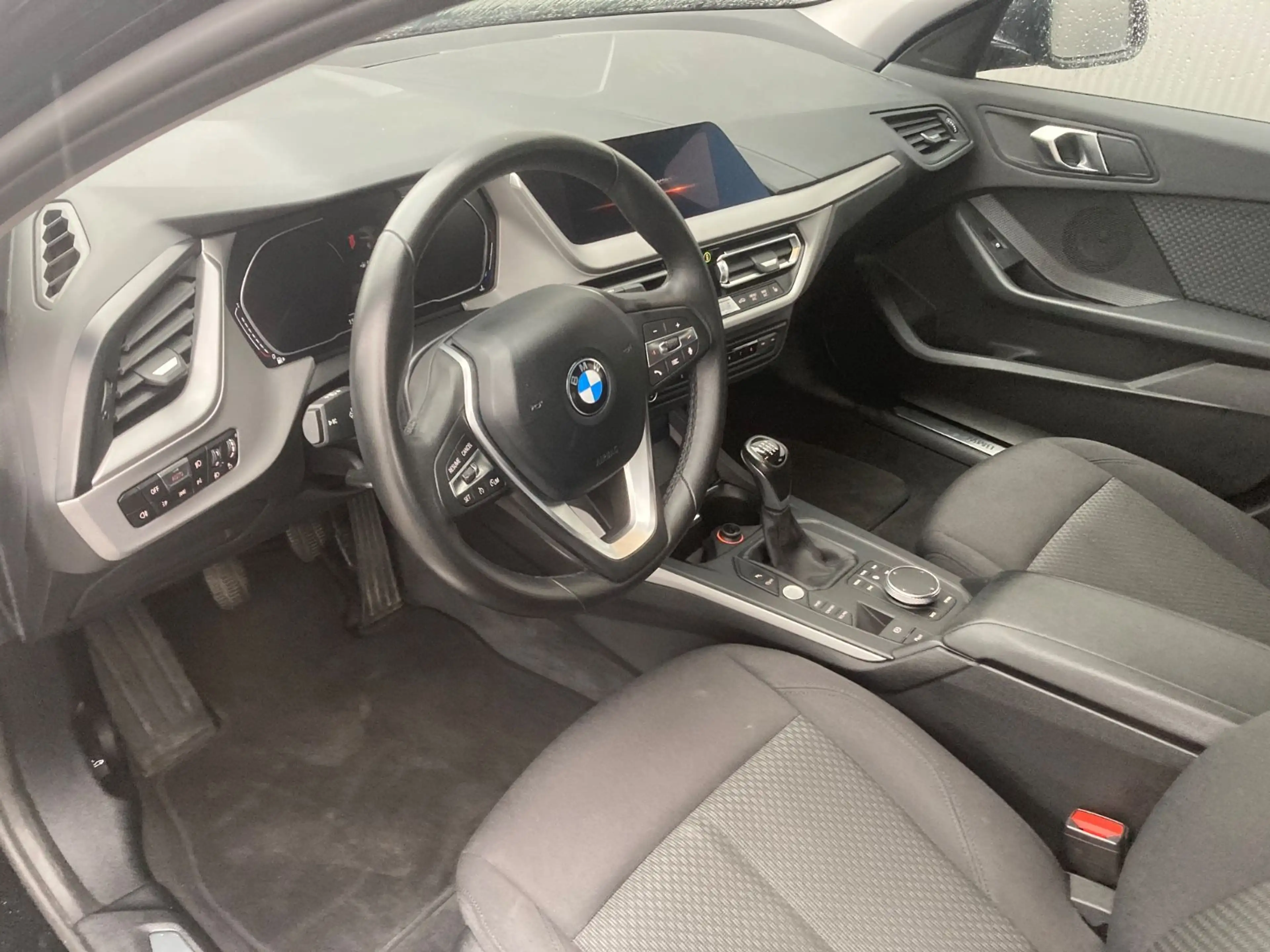 BMW 118 i Advantage *DAB*PDC* LED* — photo 13