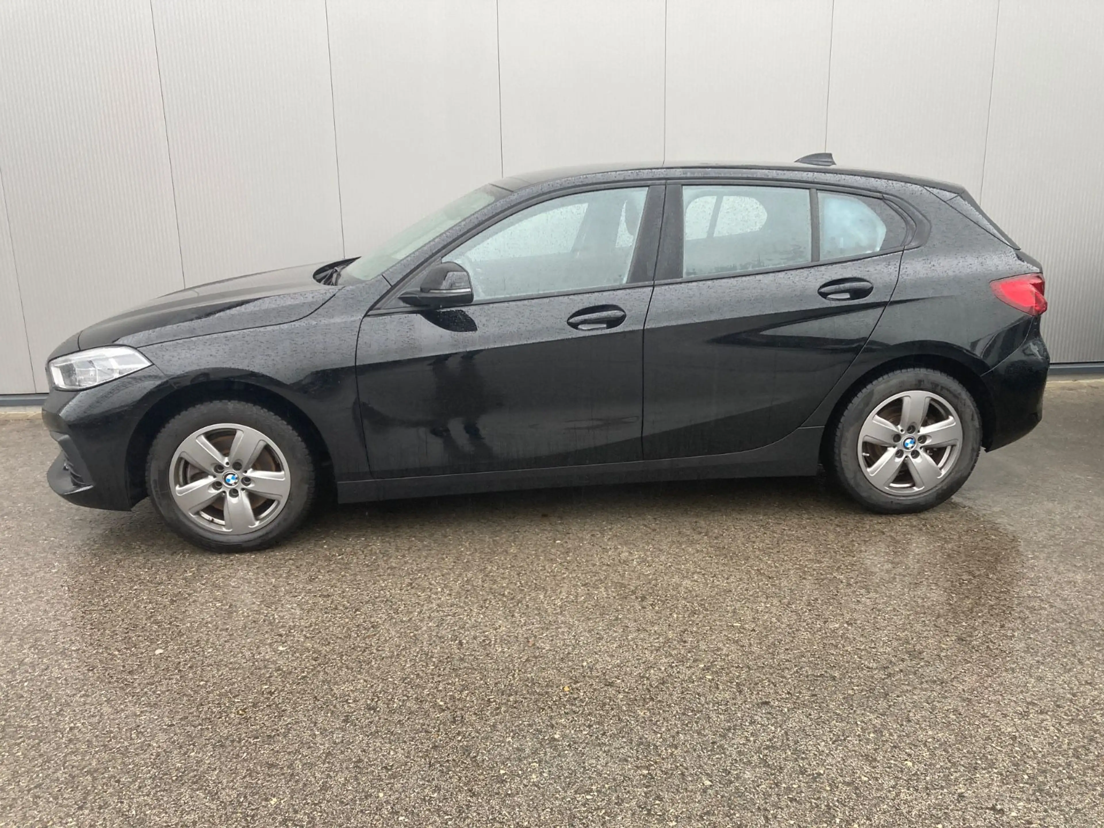 BMW 118 i Advantage *DAB*PDC* LED* — photo 2