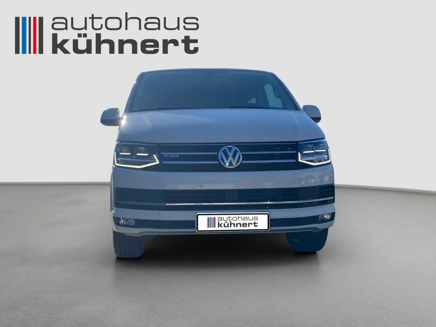 Volkswagen T6 Multivan DSG Kurz 4MOTION Generation Six ACC LED SpurAss RF Blanc - 2