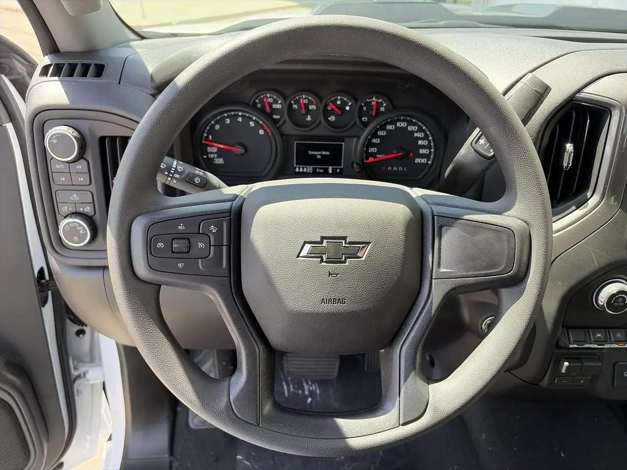 Chevrolet Silverado 1500 снимка Chevrolet Silverado 1500