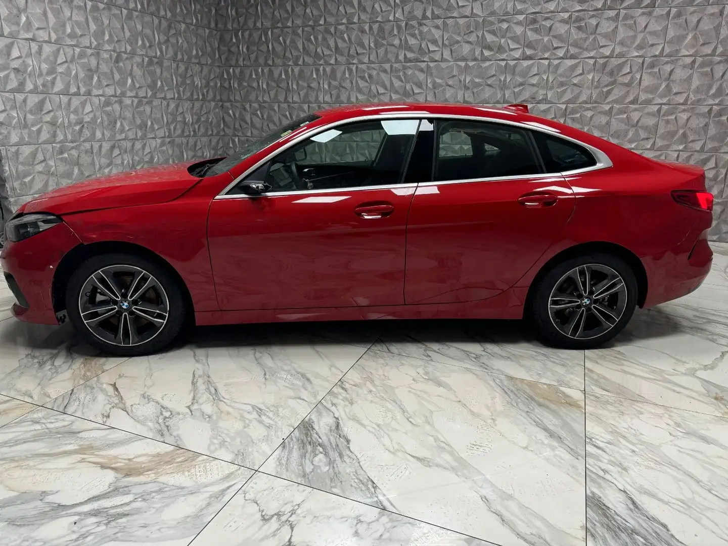 BMW Gran Coupe 218 i Sport Line Rot - 2