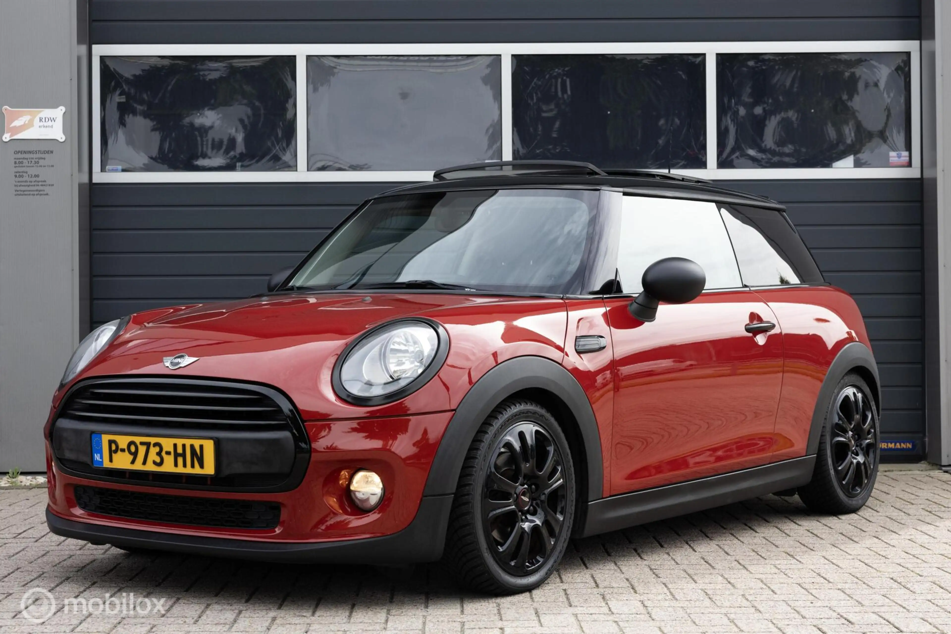 MINI One 3-Deurs 1.2 Business PANO NAVI 17''LMV