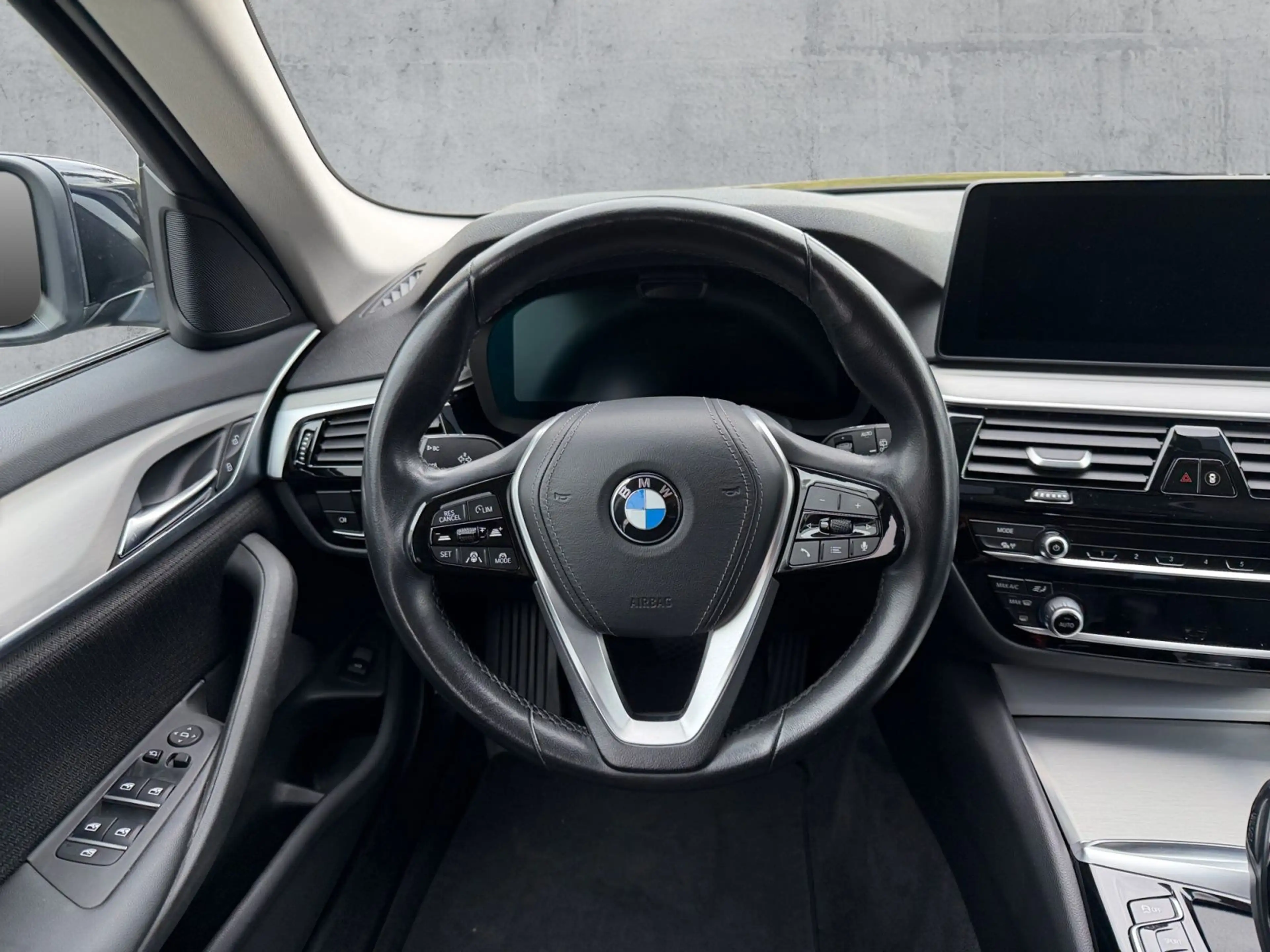 BMW 540 i Touring xDrive LED+NAV+ACC+RFK+SHZ+HuD+AHK — photo 9