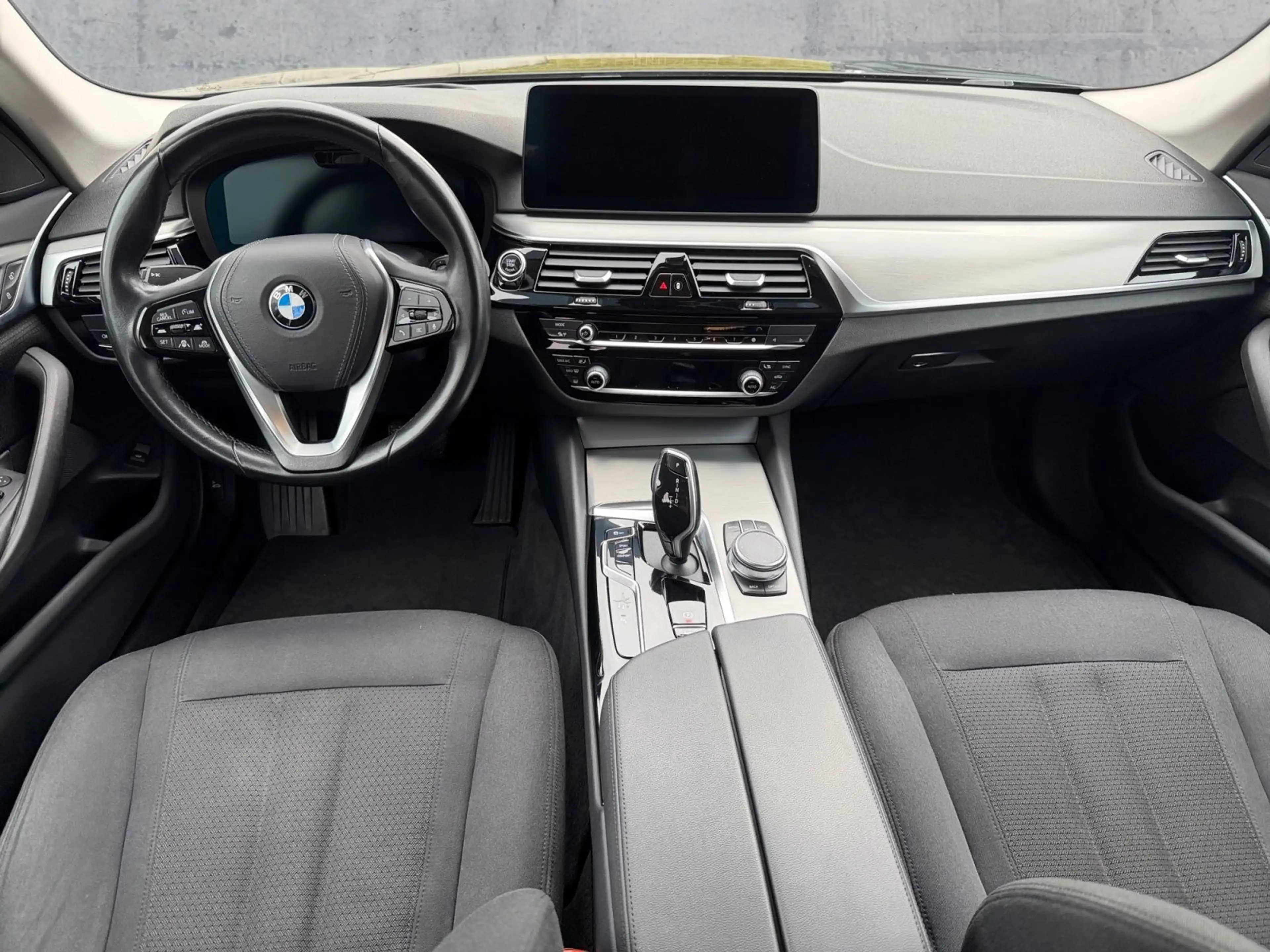 BMW 540 i Touring xDrive LED+NAV+ACC+RFK+SHZ+HuD+AHK — photo 8