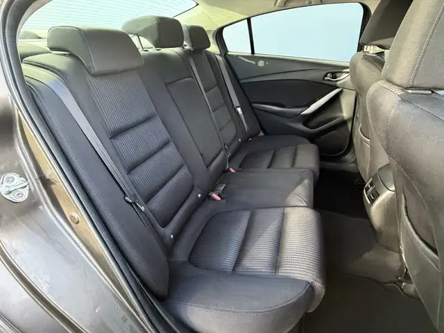 Mazda Mazda6 view 17