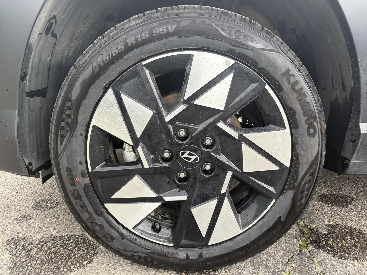 Hyundai KONA снимка Hyundai KONA