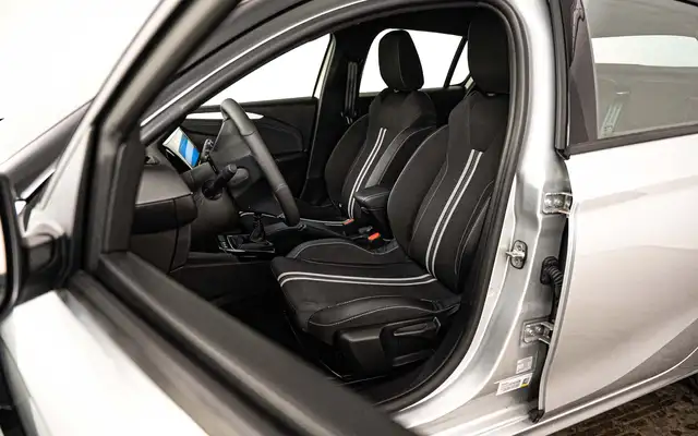 Opel Corsa view 8