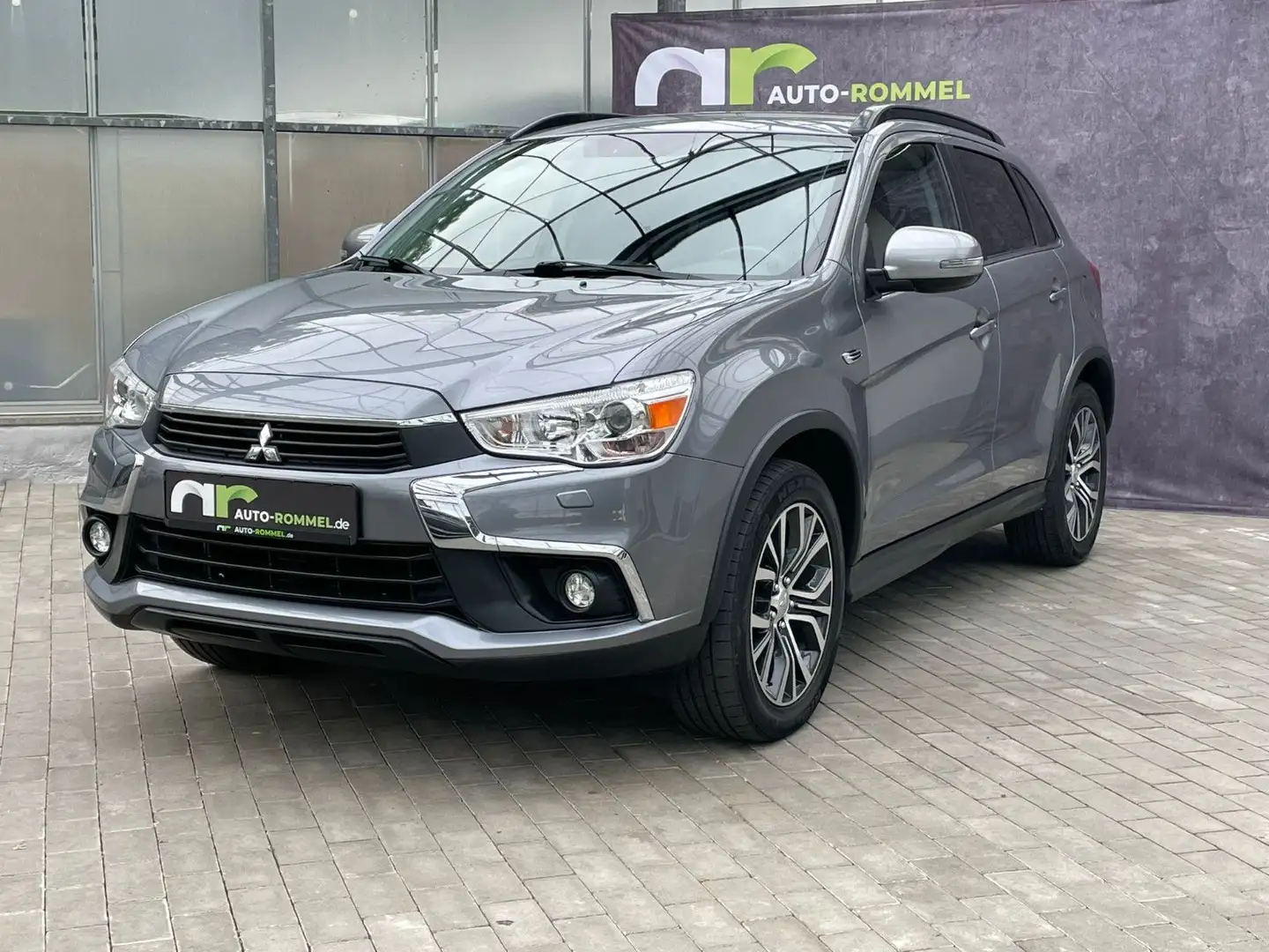 Mitsubishi ASX 2.2 DI-D Diamant Edition+ 4WD Xen SH RFK AHK Grau - 1