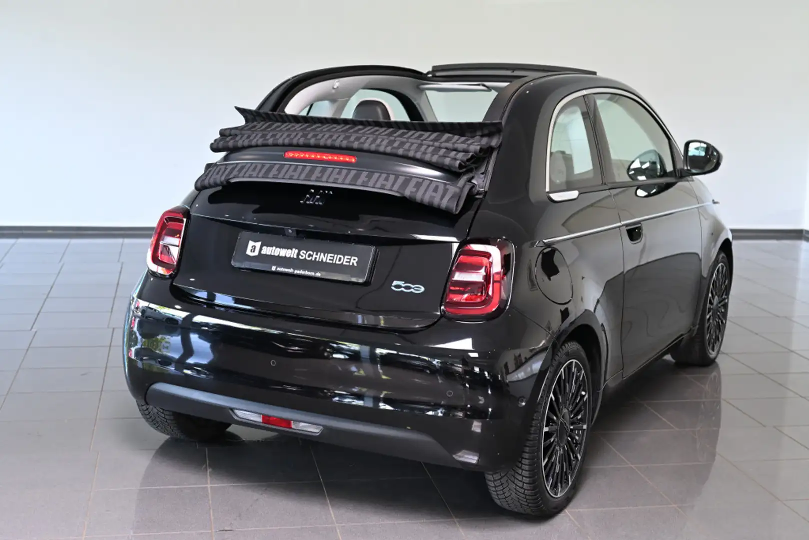Fiat 500e Cabrio La Prima by Bocelli LED Navi SHZ PDC Schwarz - 2