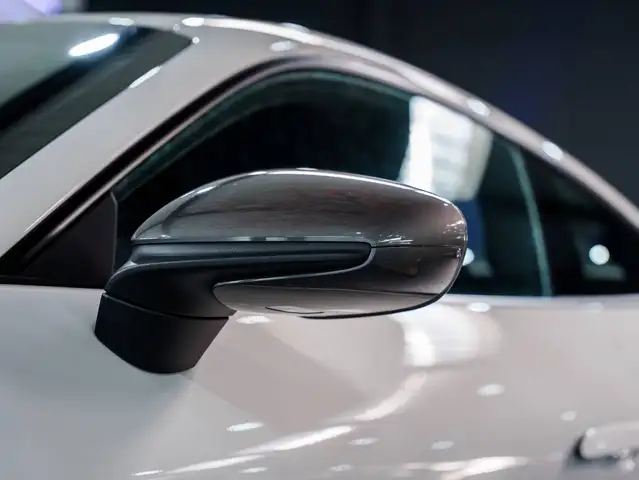 Porsche 911 view 10