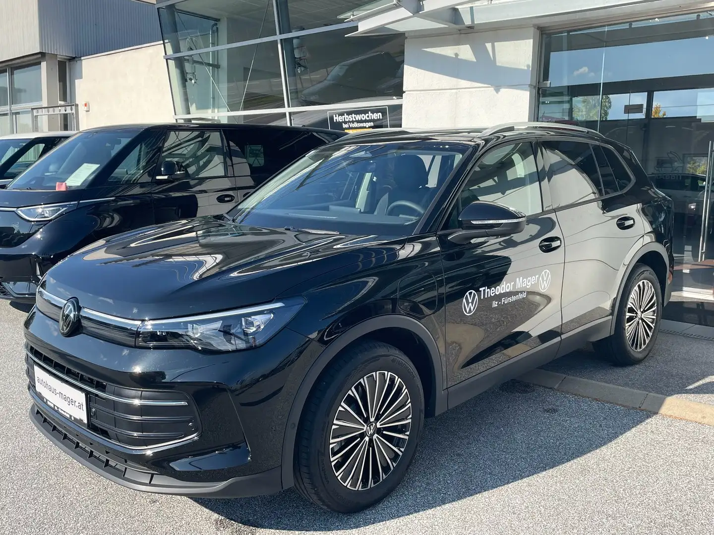 Volkswagen Tiguan Friends eHybrid DSG 150 kW Schwarz - 1