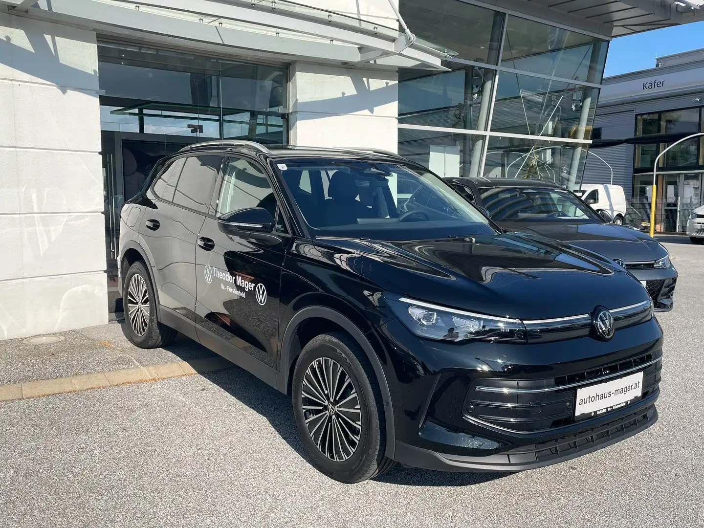 Volkswagen Tiguan Friends eHybrid DSG 150 kW Schwarz - 2
