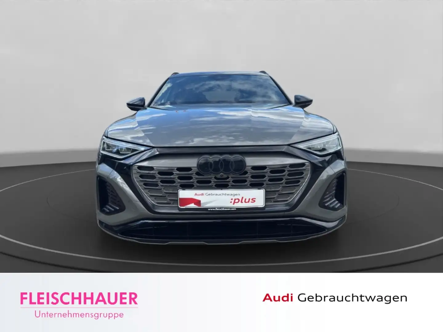 Audi Q8 e-tron Sportback 55 S line quattro MATRIX+PANO+AHK+ACC+RF Grau - 2