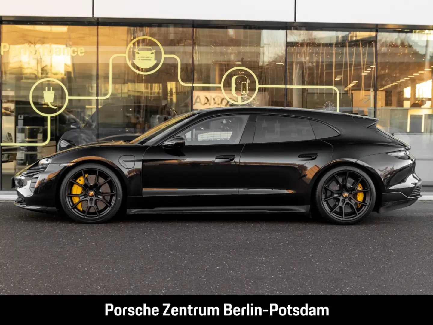 Porsche Taycan Turbo S Sport Turismo Burmester Head-Up 21-Zoll Schwarz - 2