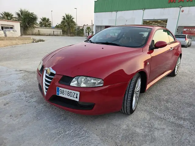 Alfa Romeo GT 1.9JTD Q2