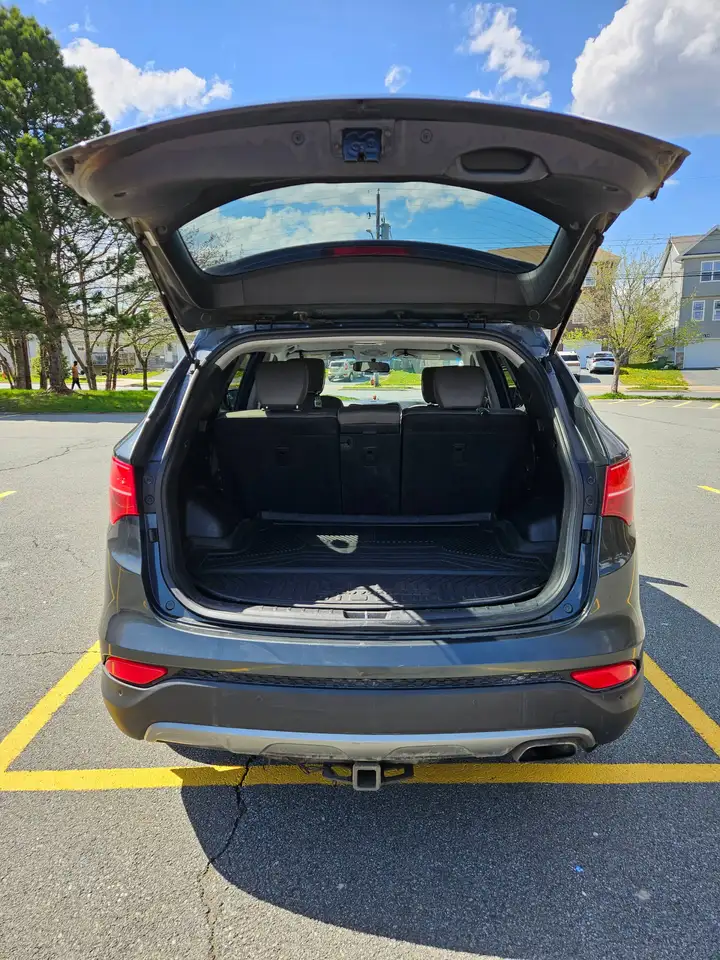 Hyundai SANTA FE photo Hyundai SANTA FE