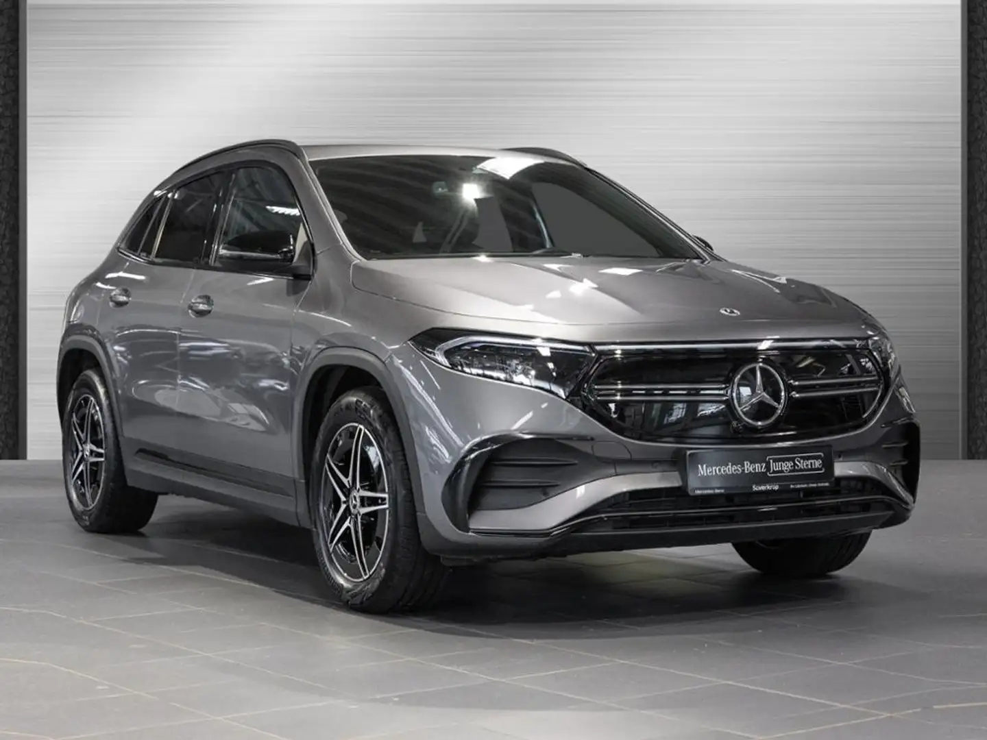 Mercedes-Benz EQA 300 4M AMG NIGHT SPUR KAMERA SHZ PDC STANDH Grau - 2