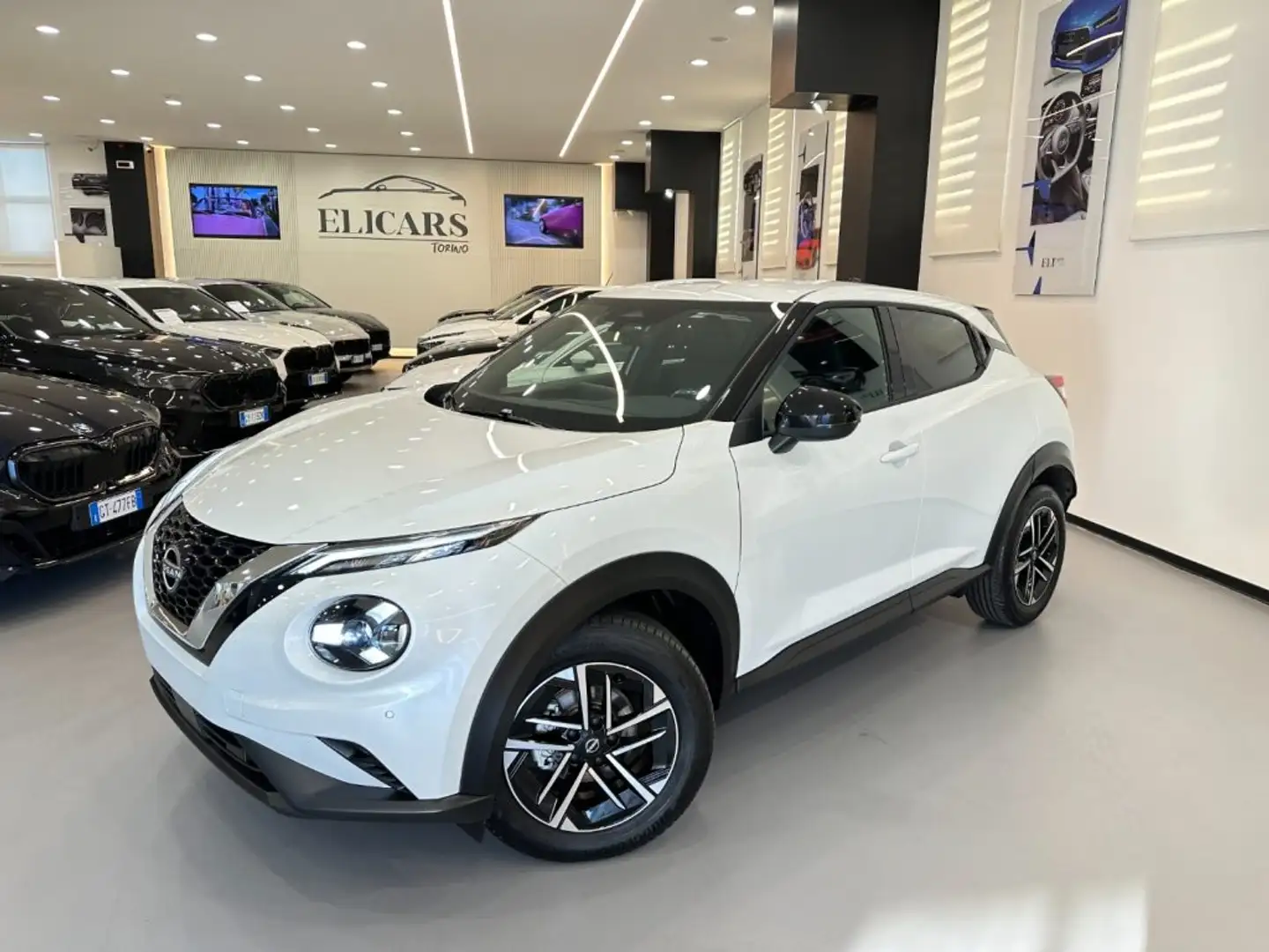 Nissan Juke 1.0 DIG-T 114 CV DCT N-Connecta Bianco - 1